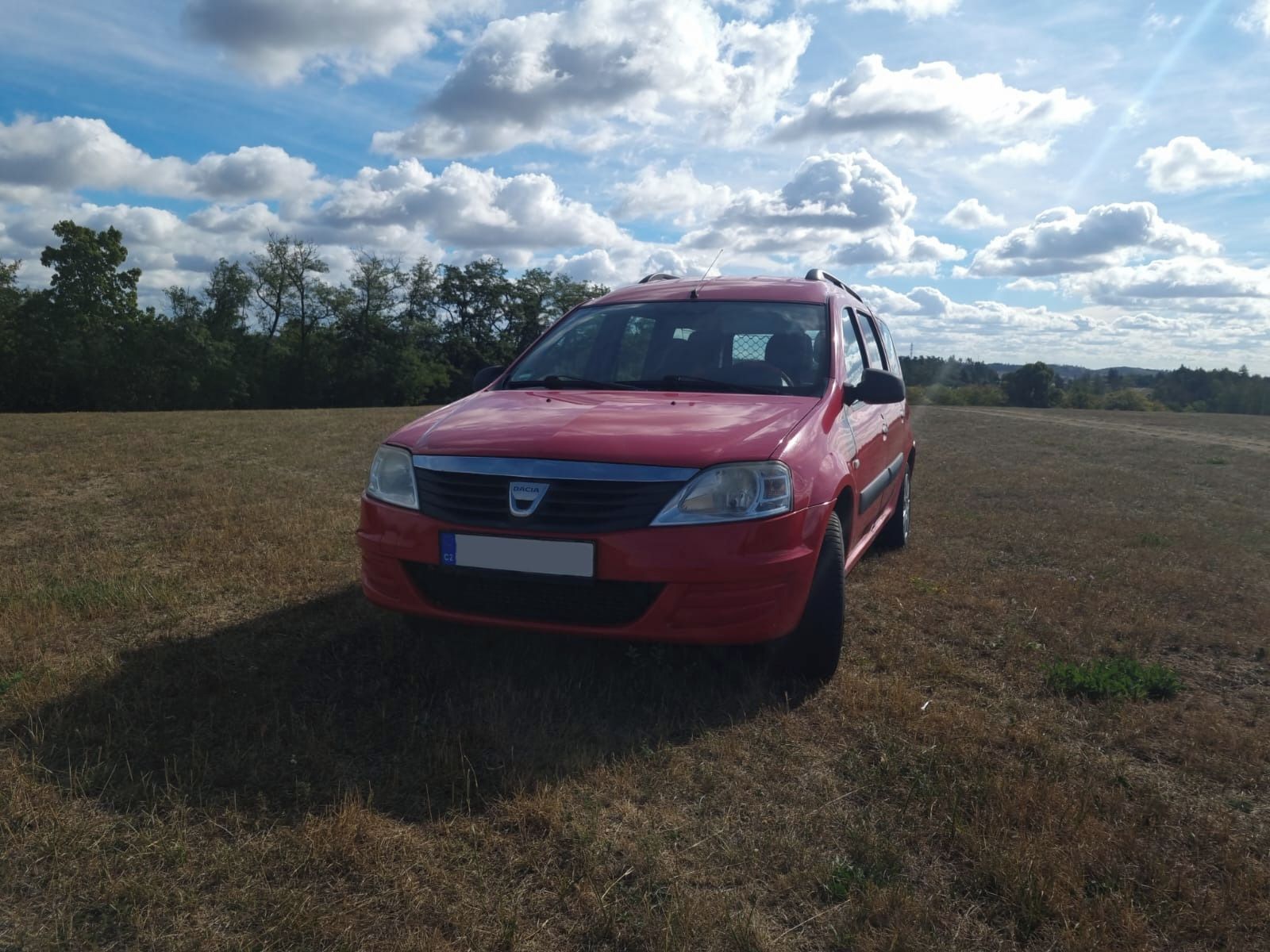 Dacia Logan - fotka 2