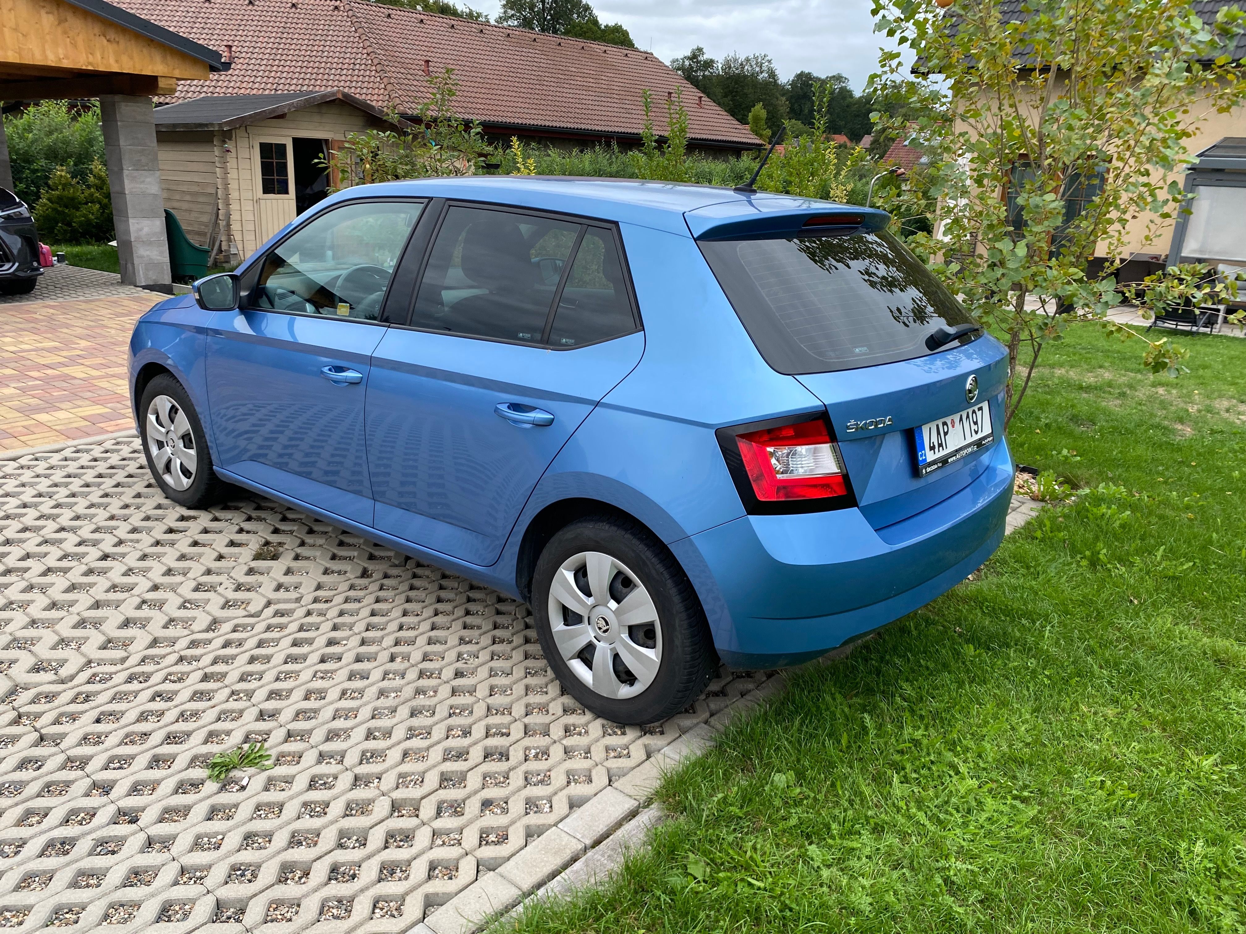 Škoda Fabia, 1,2 TSI 81KW,CZ, 2 maj.ser.kni - fotka 4