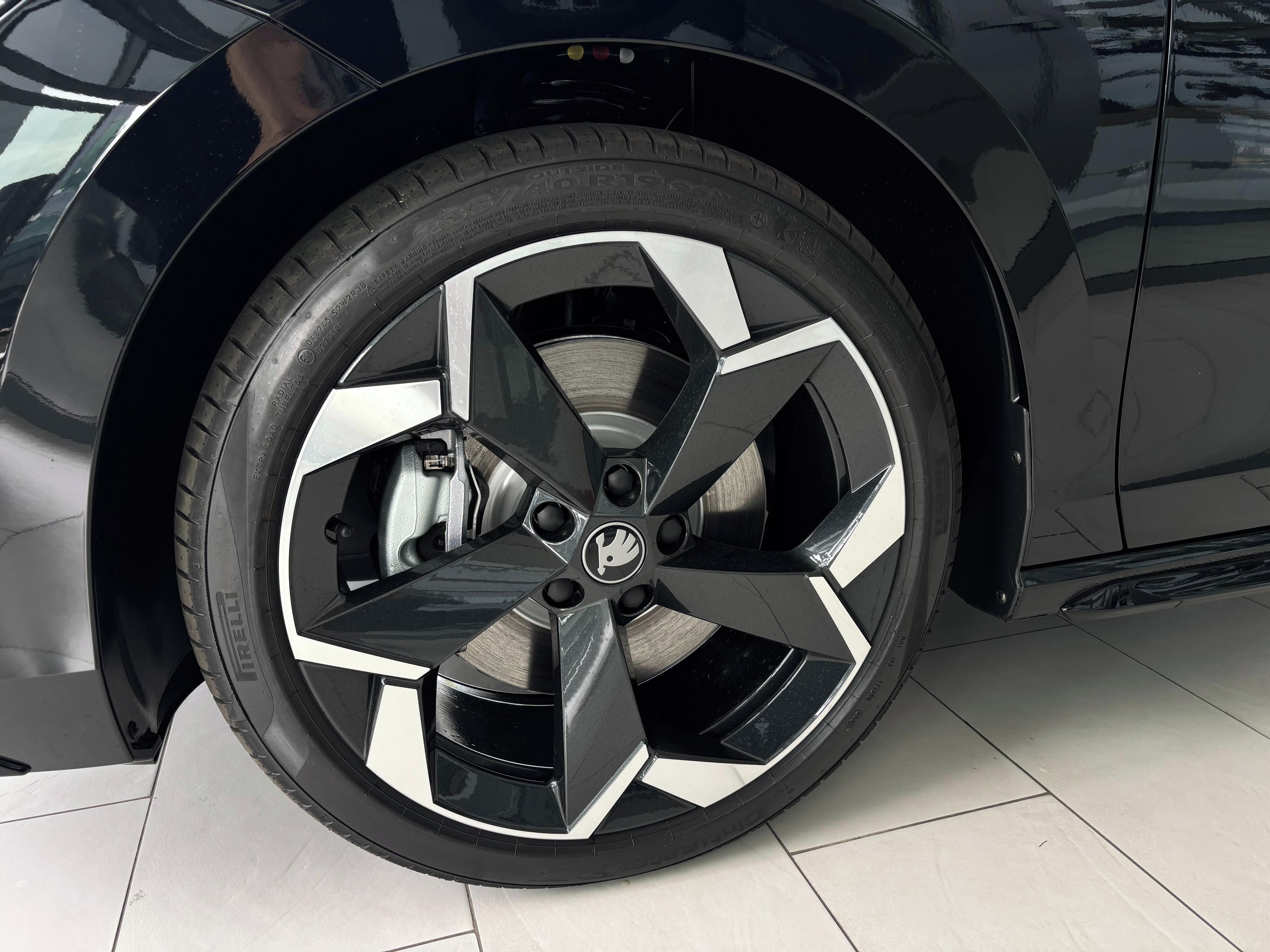 Škoda Superb, Sportline 2,0 TDI 142 kW 4x4 - fotka 4