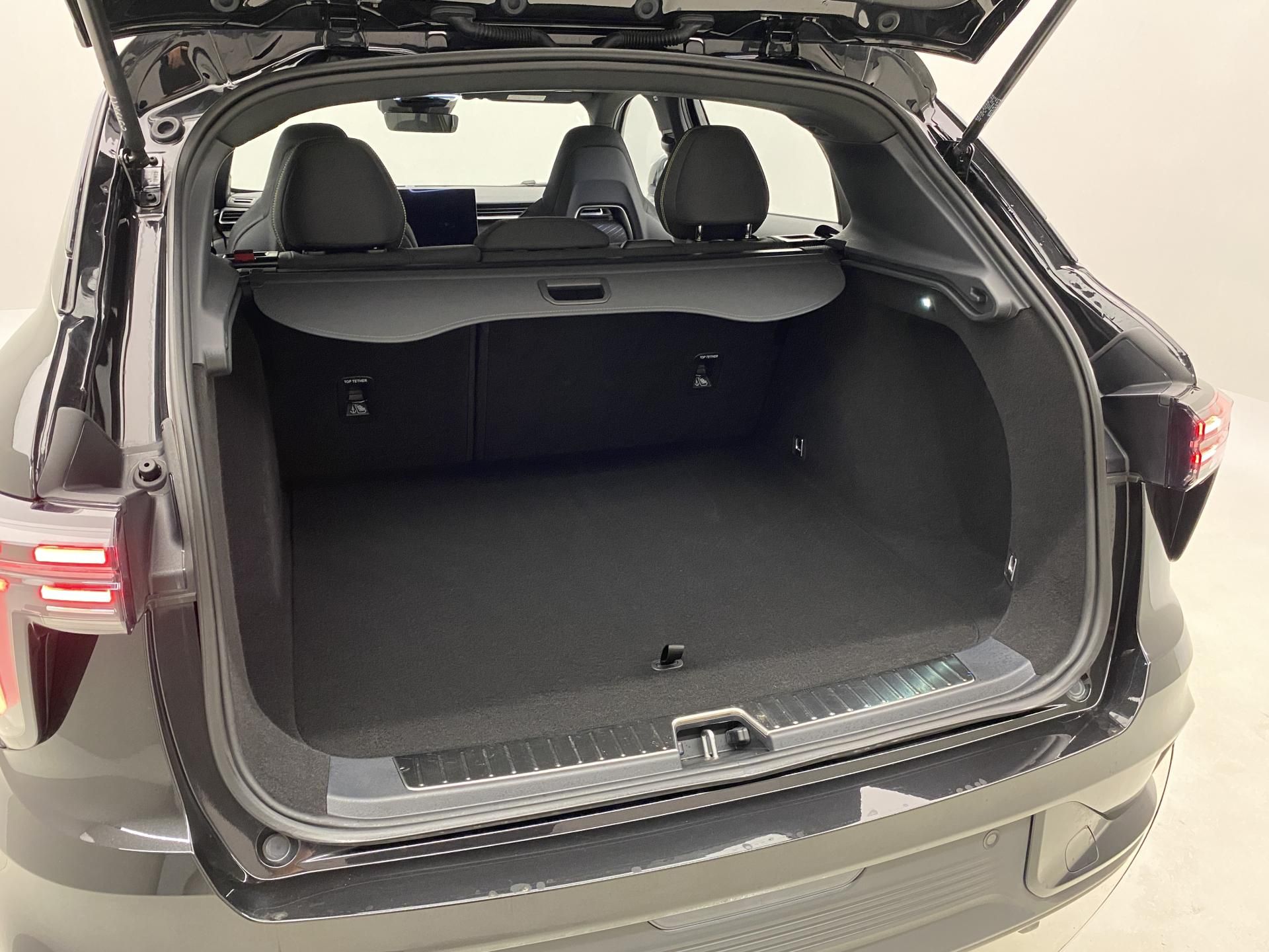 Lynk & Co 01, CORE PHEV AUT CZ 1.maj - fotka 5