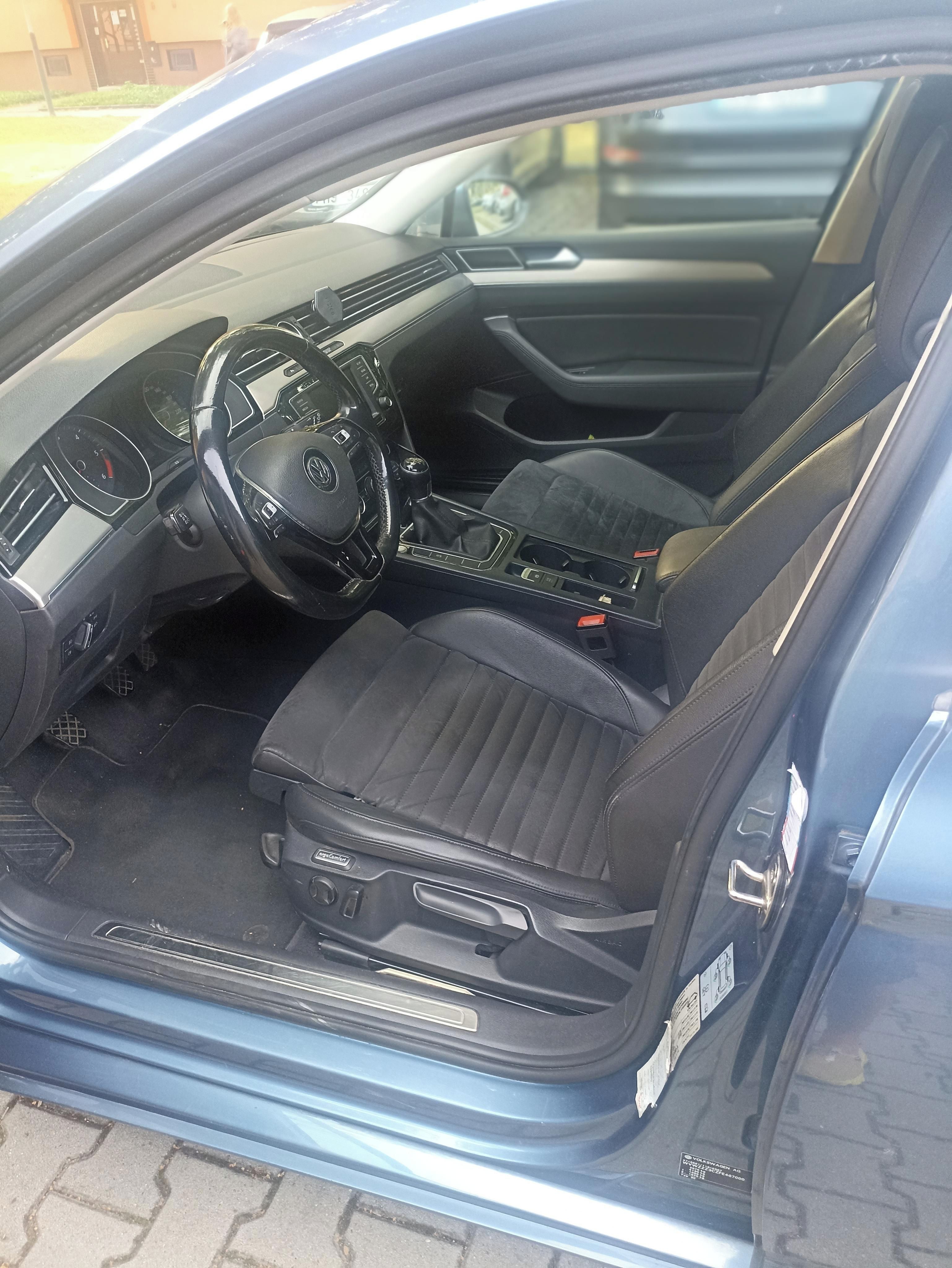 Volkswagen Passat, Passat B8, HIGHLINE, 2.0 TDi - fotka 5