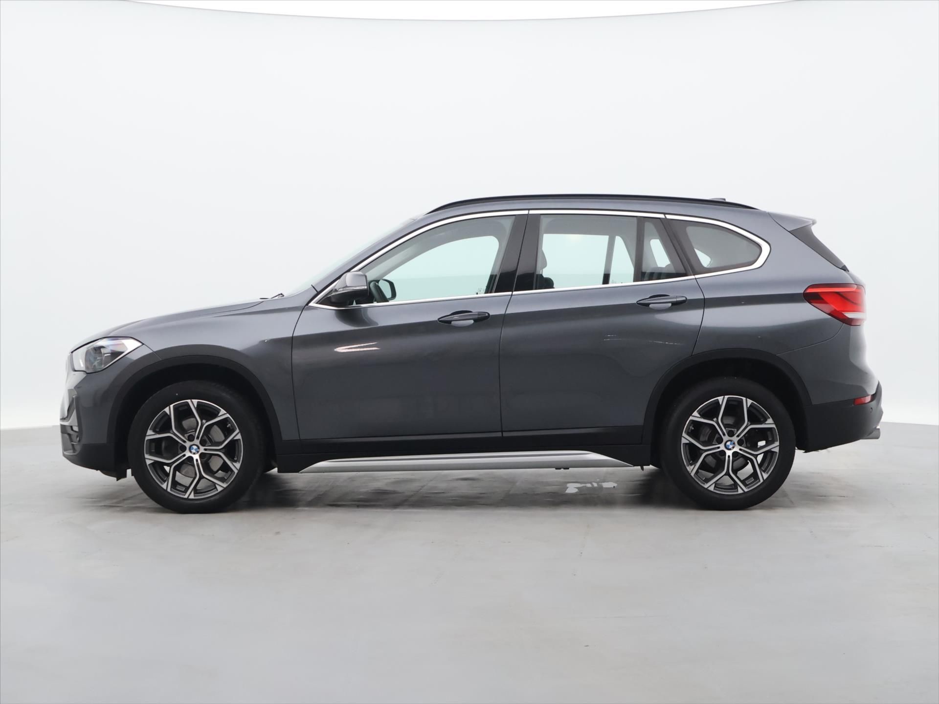 BMW X1, 2.0 18d sDrive 110kW CZ - fotka 4