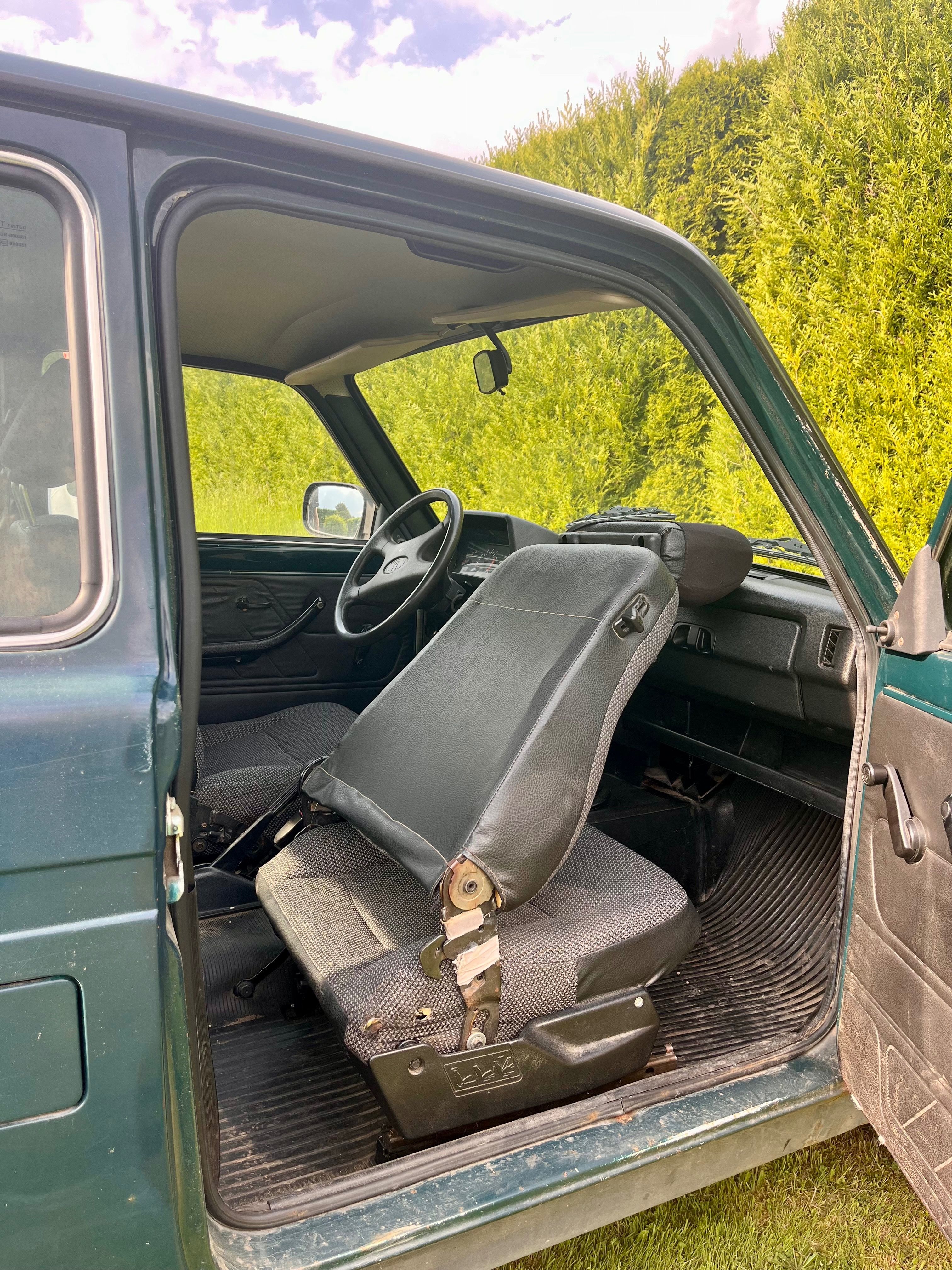 Lada Niva, 1,7i (61kW) - fotka 6
