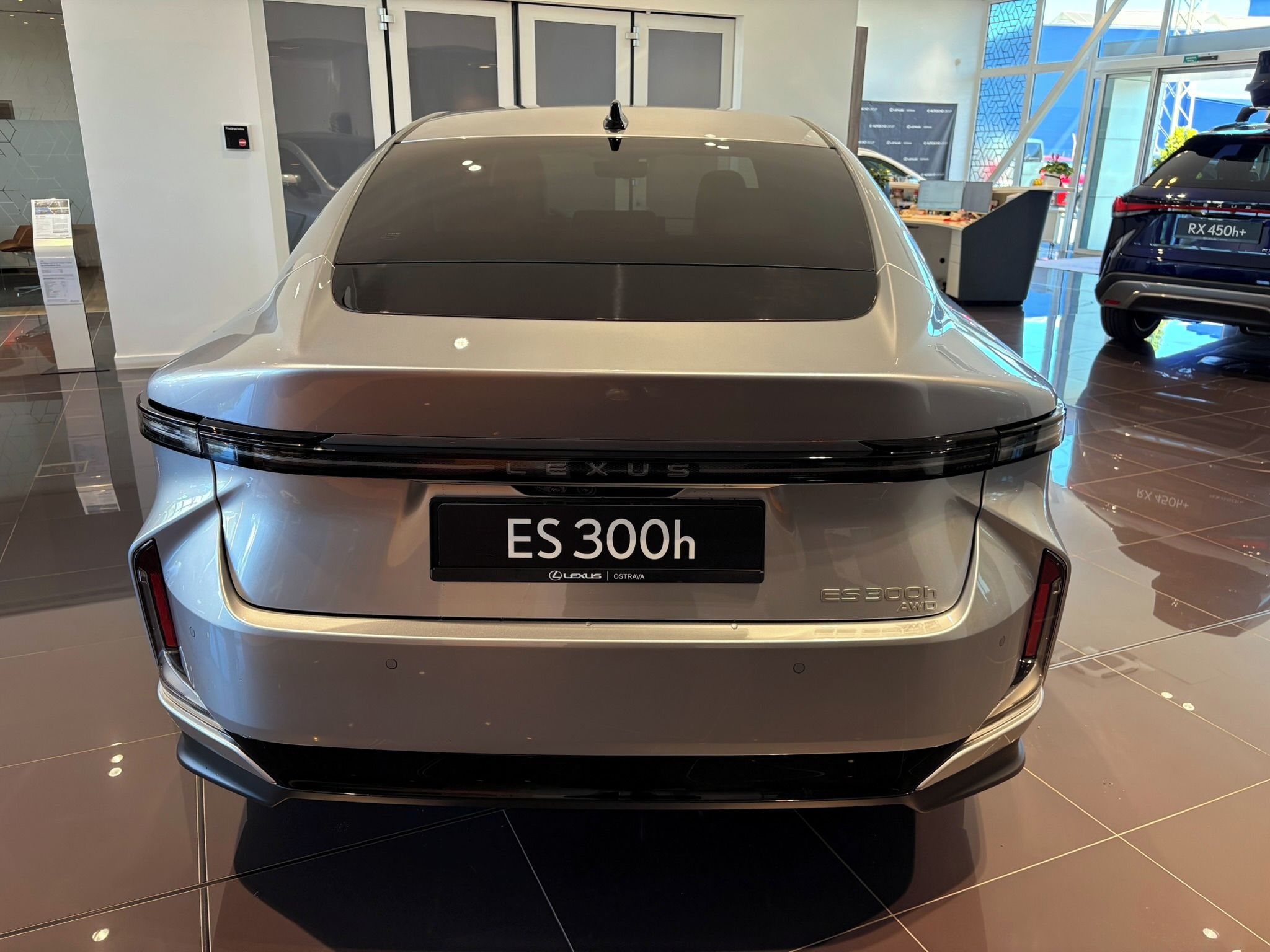 Lexus ES 300h, ES 300h Prestige Top 4x4 - fotka 6