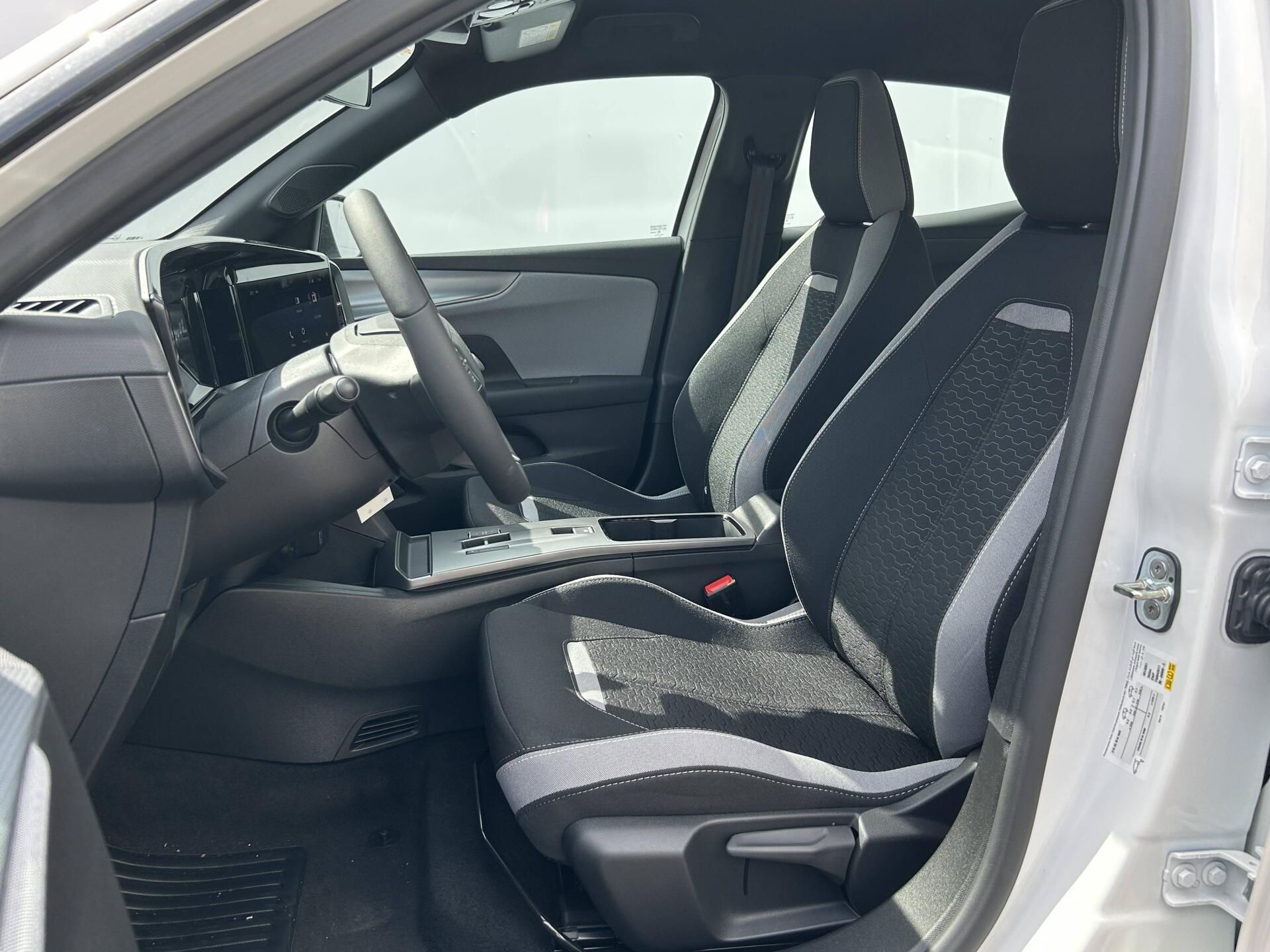 Opel Mokka, Edition eDCT6 1,2 TURBO - fotka 6