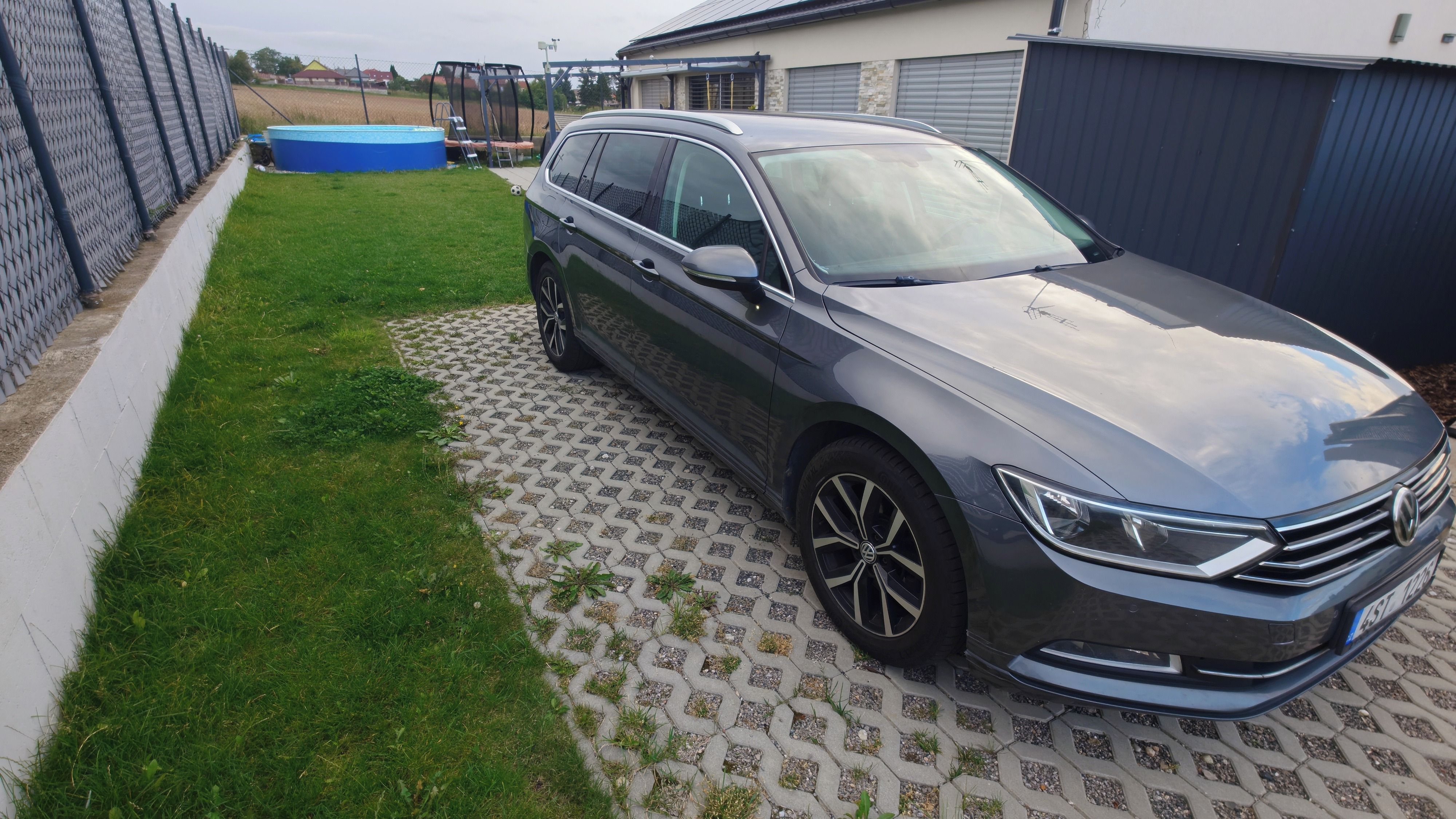 Volkswagen Passat, Comfortline 2.0 TDI 110 kW - fotka 6