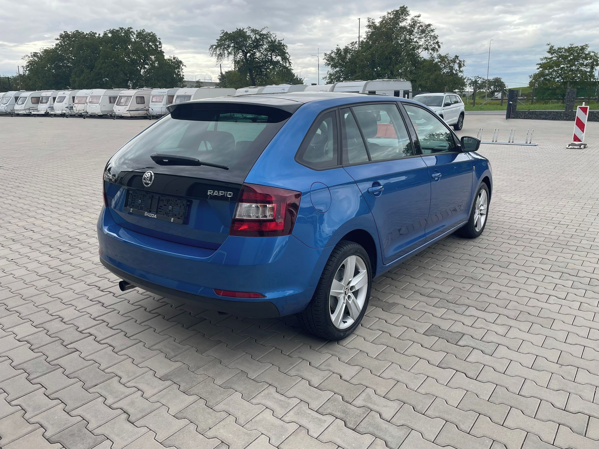 Škoda Rapid, 1.2Tsi 63kw, vybavený,tempomat - fotka 4