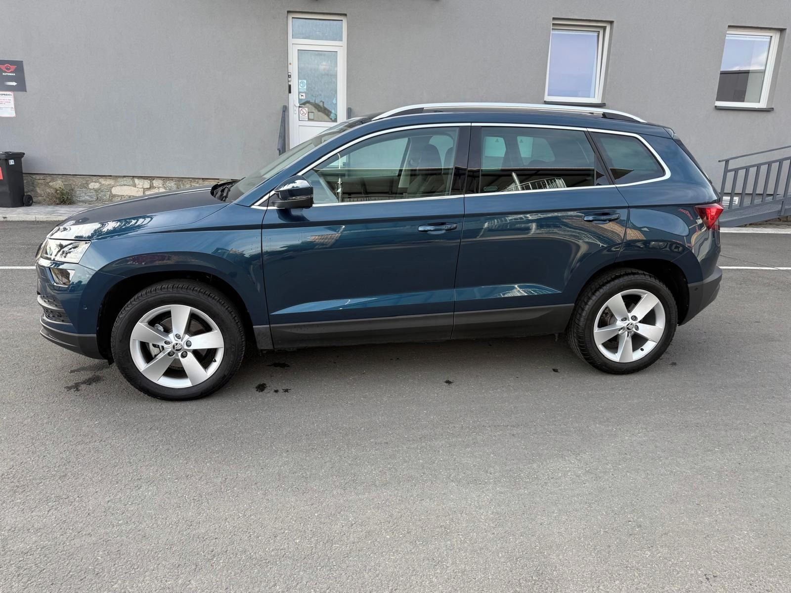 Škoda Karoq, 1.0TSi 85kW DSG navi jen7289km - fotka 2