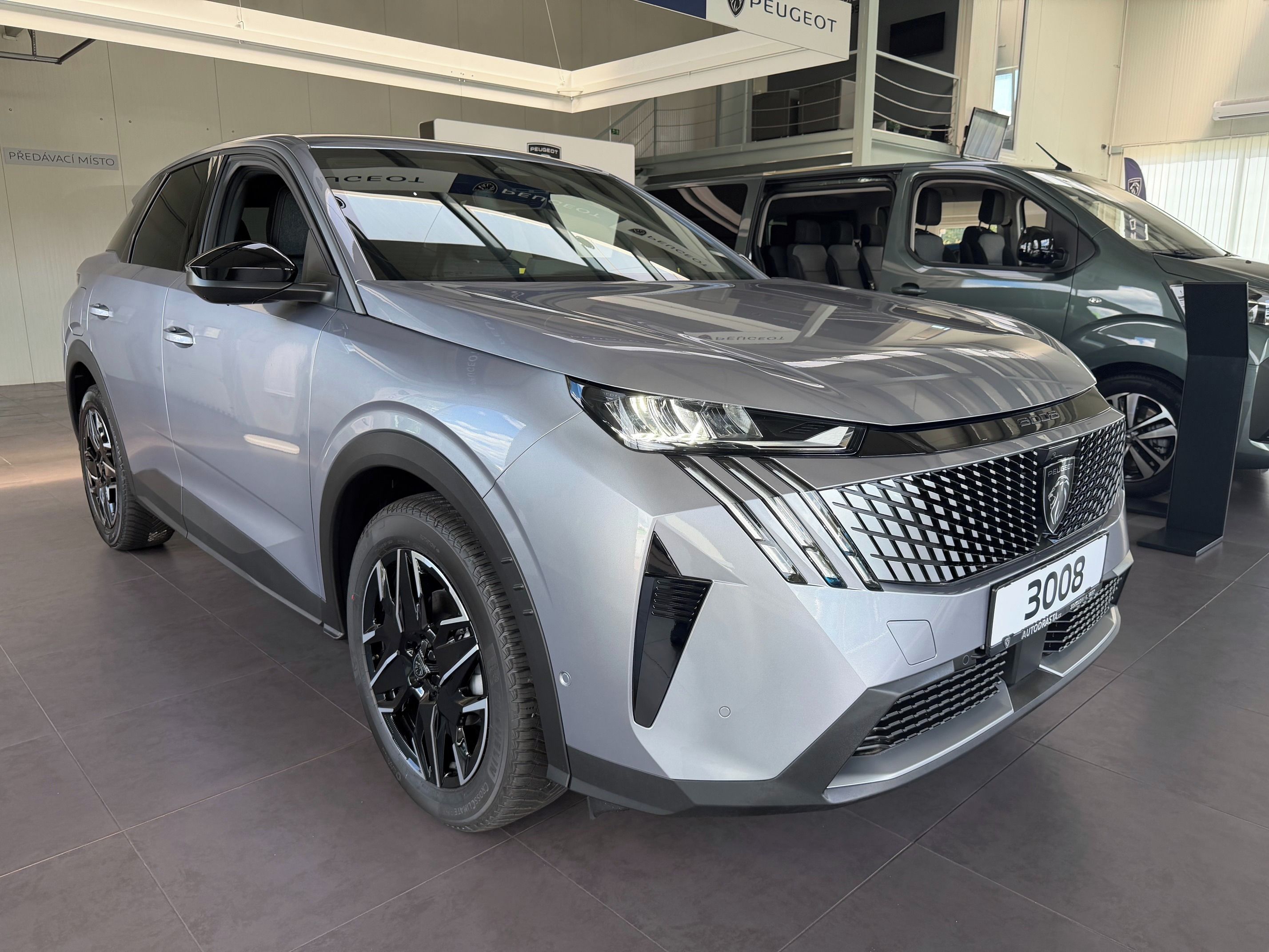 Peugeot 3008, BUSINESS Hybrid 145 e-DCS6 - fotka 3