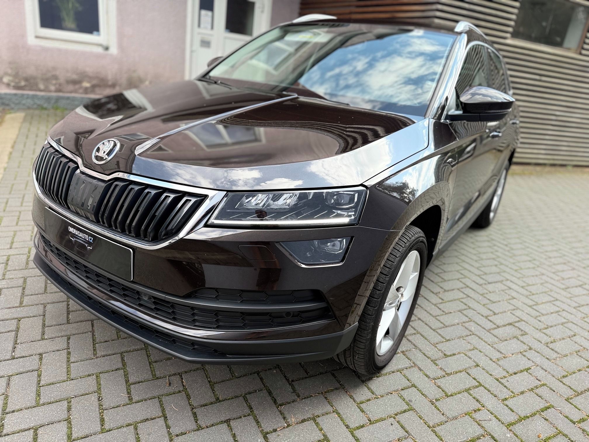 Škoda Karoq, 1,5 TSi 110kw STYLE 1.maj DPH - fotka 6