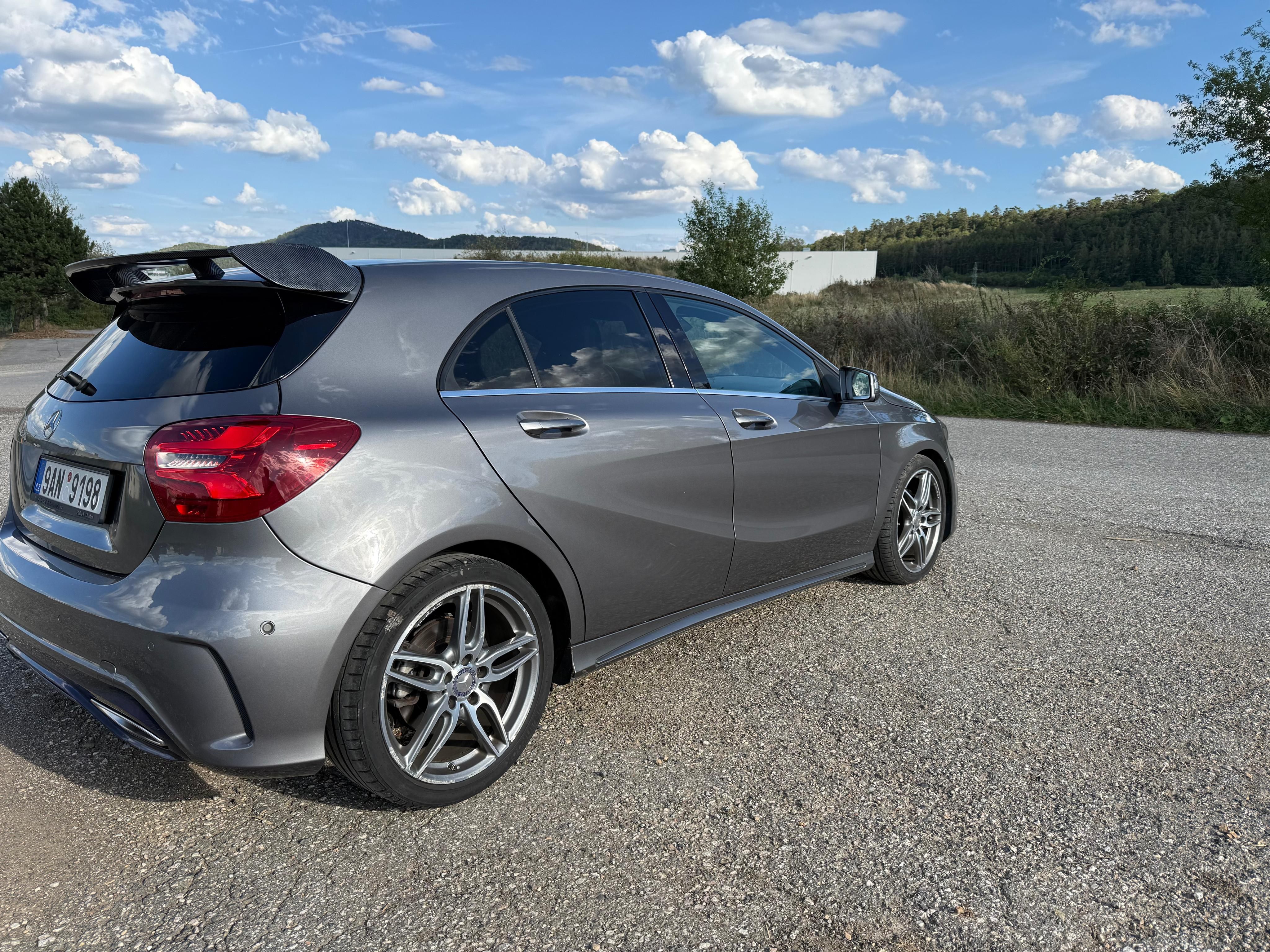 Mercedes-Benz Třídy A, 200d 4 MATIC AMG - fotka 3
