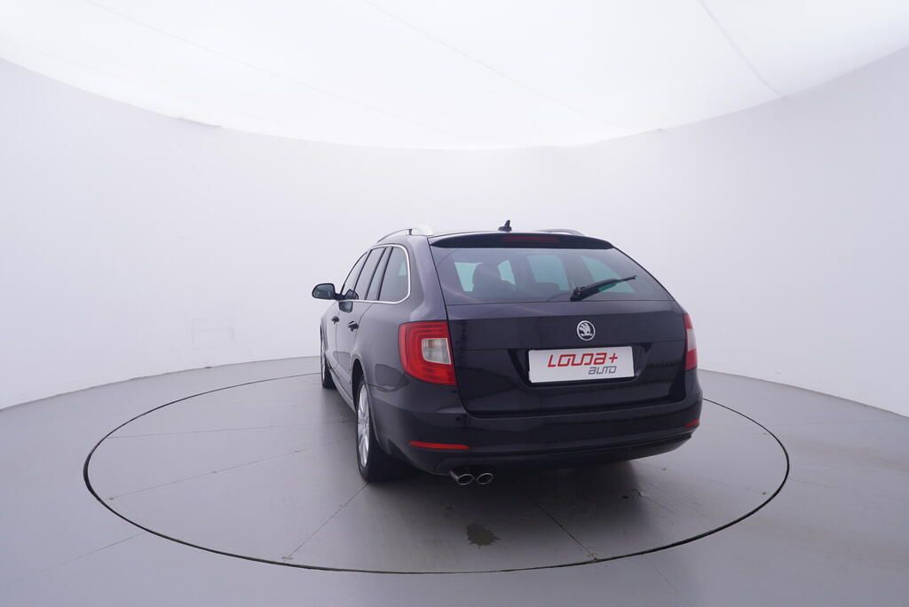 Škoda Superb, Elegance 2.0 TDI 125 kW - fotka 4