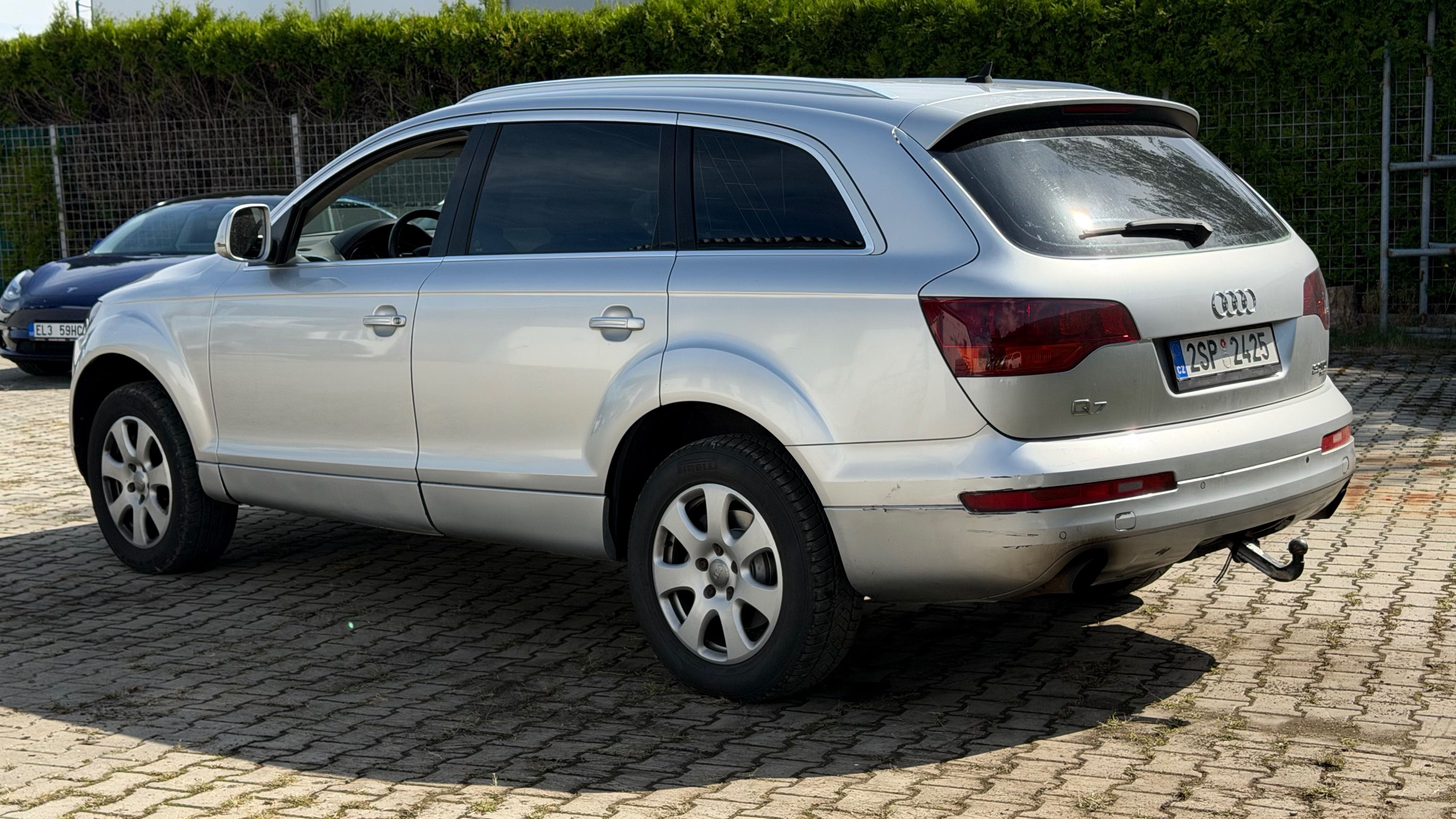 Audi Q7, 3.0TDI  171Kw tažné 3.5t 5mist - fotka 4