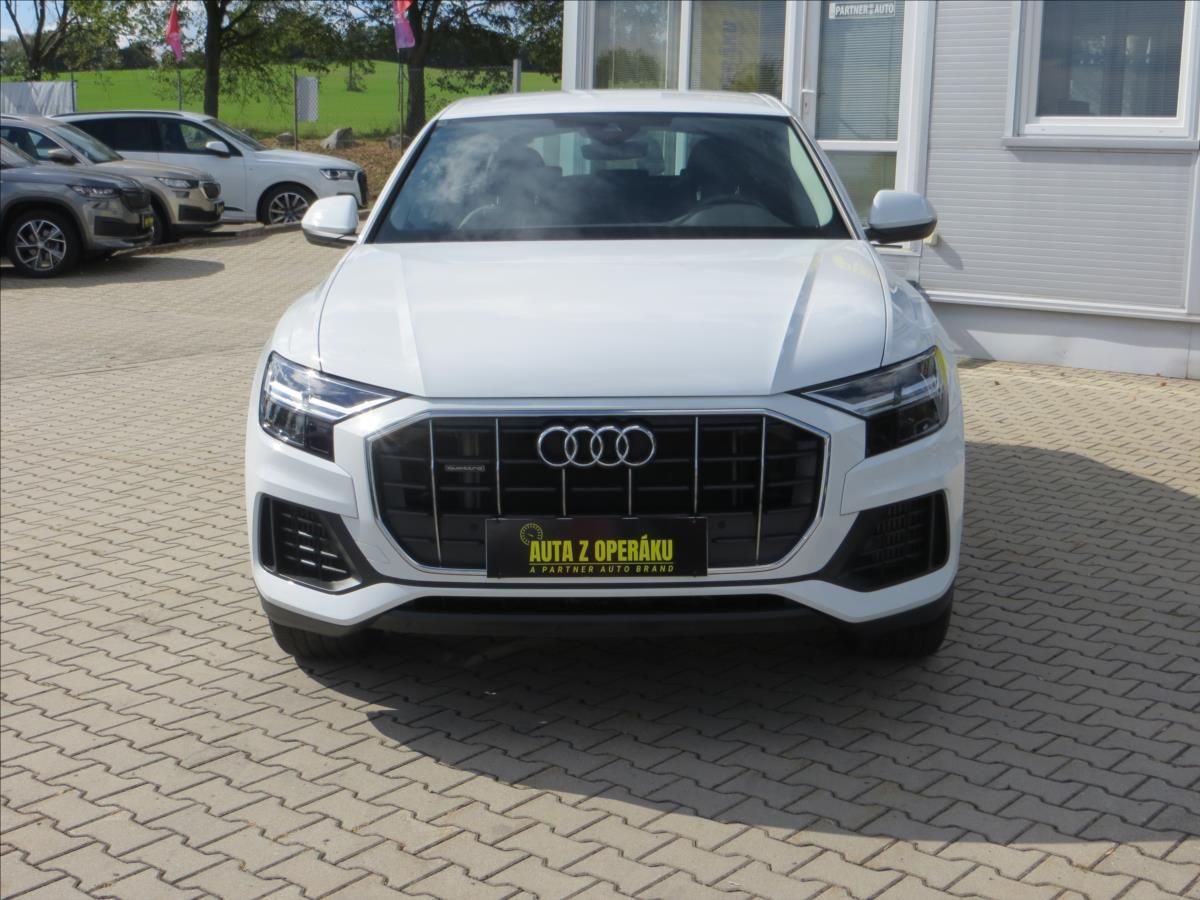 Audi Q8, 3,0 TFSI quattro tiptronic 250 - fotka 2