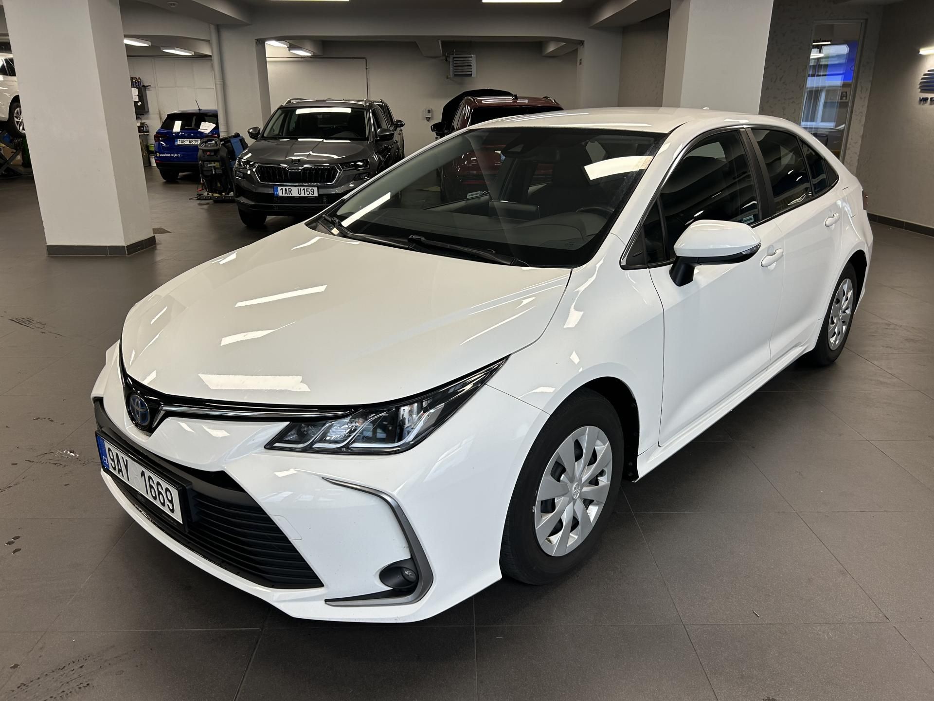 Toyota Corolla, 1.8 Hybrid AT LED Kamera - fotka 2