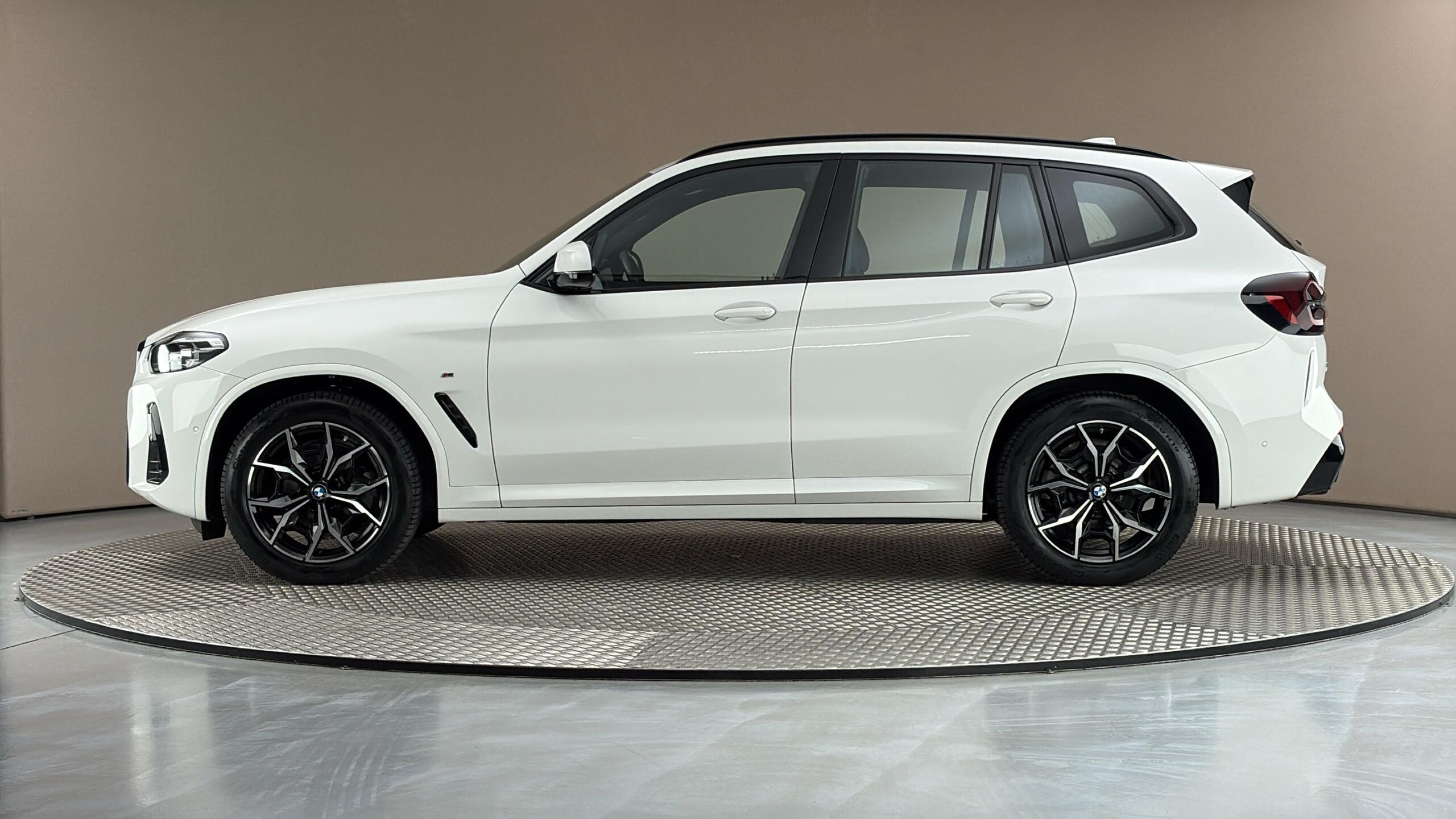 BMW X3, 20d AUT xDrive M-paket - fotka 4