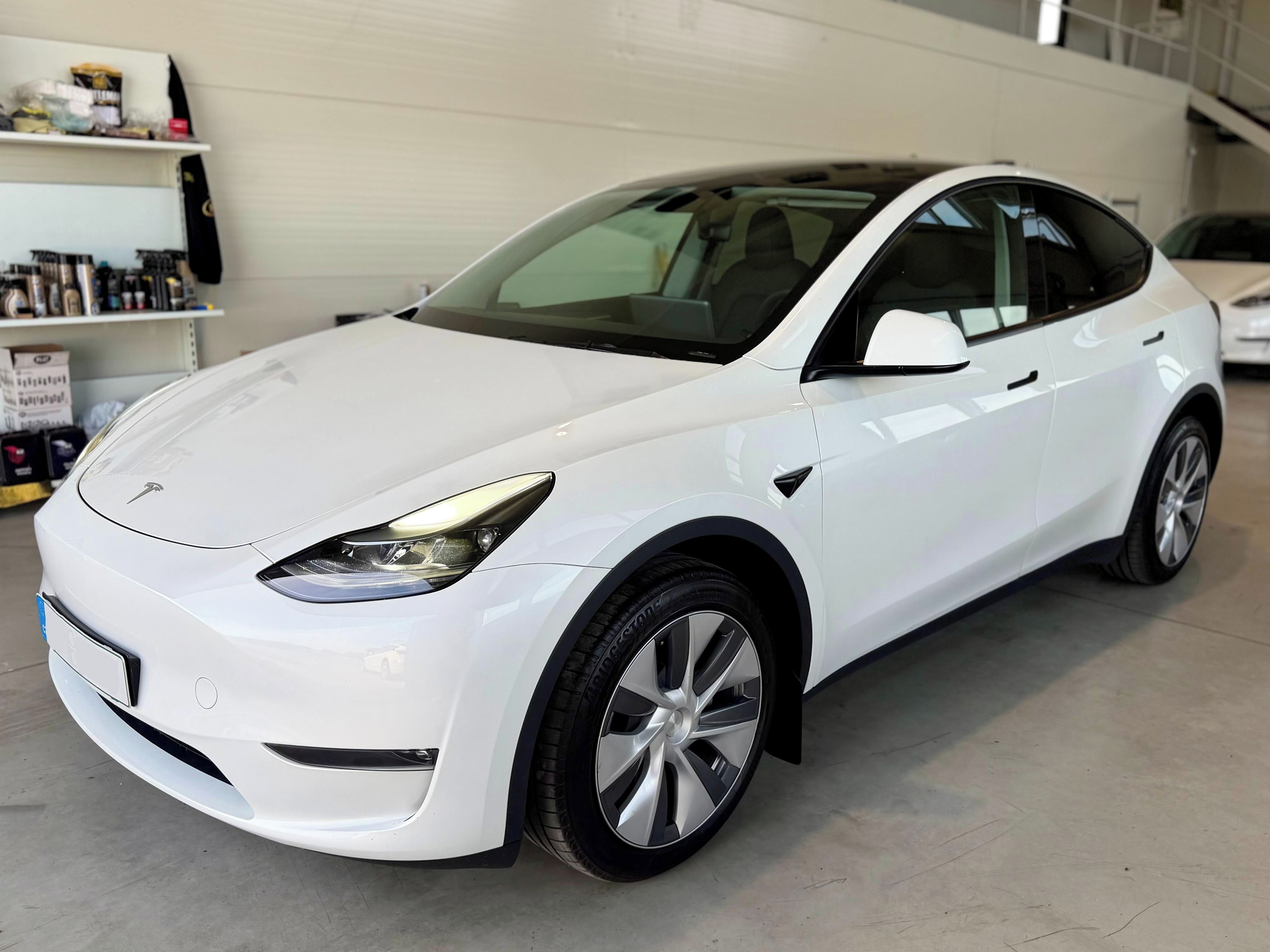 Tesla Model Y, LONG RANGE AWD 51tkm TAŽNÉ DPH