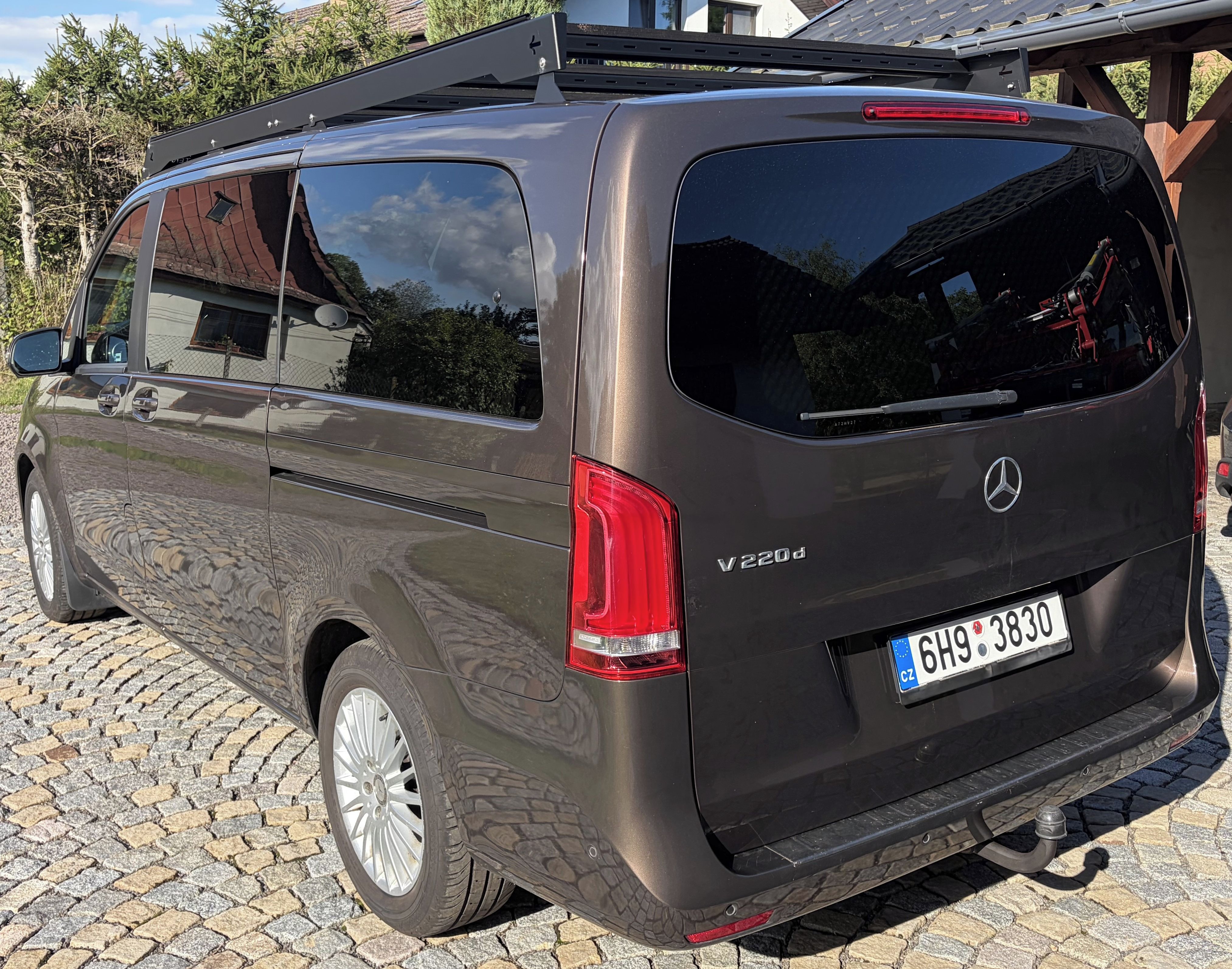 Mercedes-Benz Třídy V, V 220L, 7mist, vestavba - fotka 2