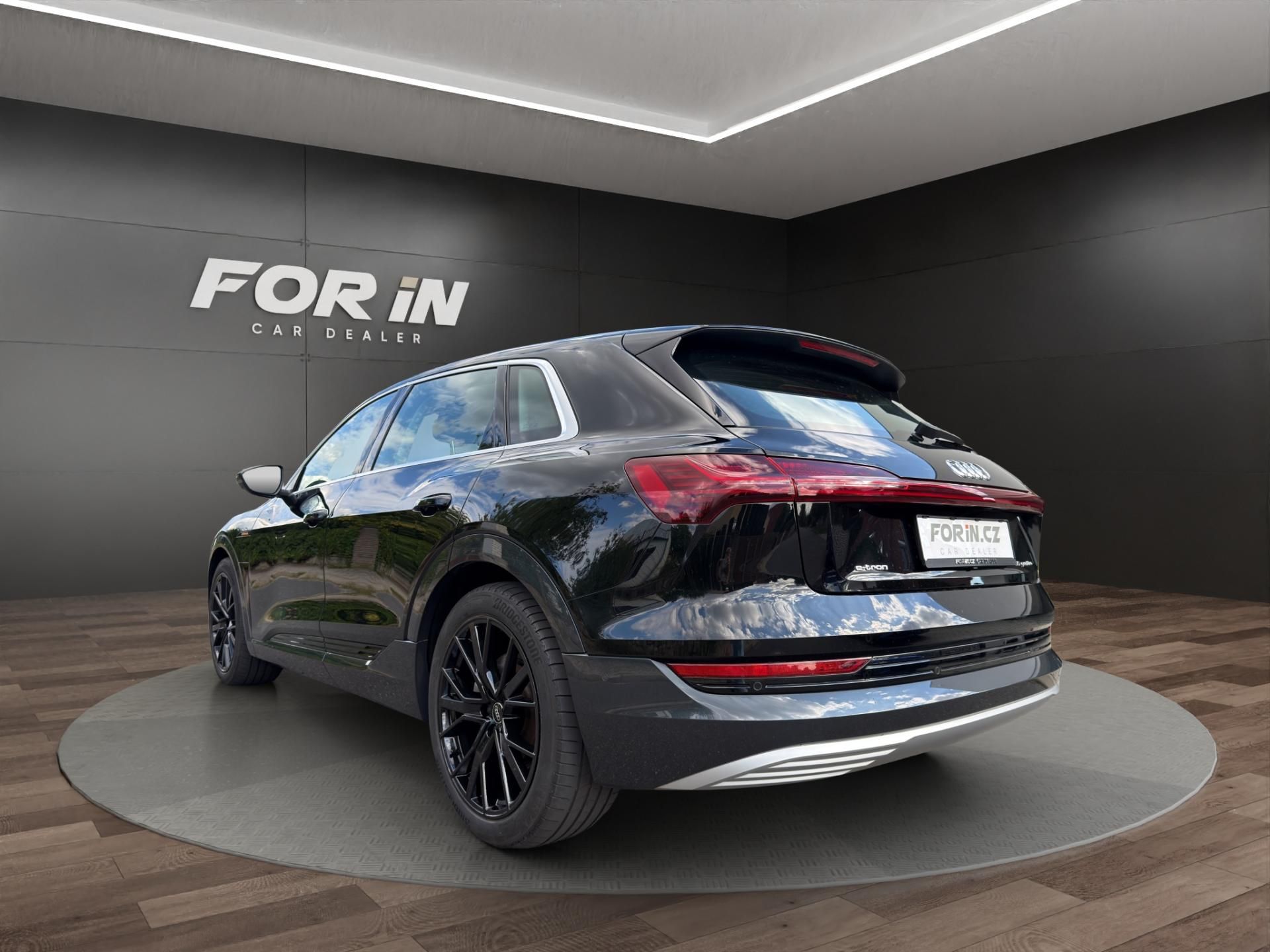 Audi e-tron, 55 300KW 21 ALU - fotka 4