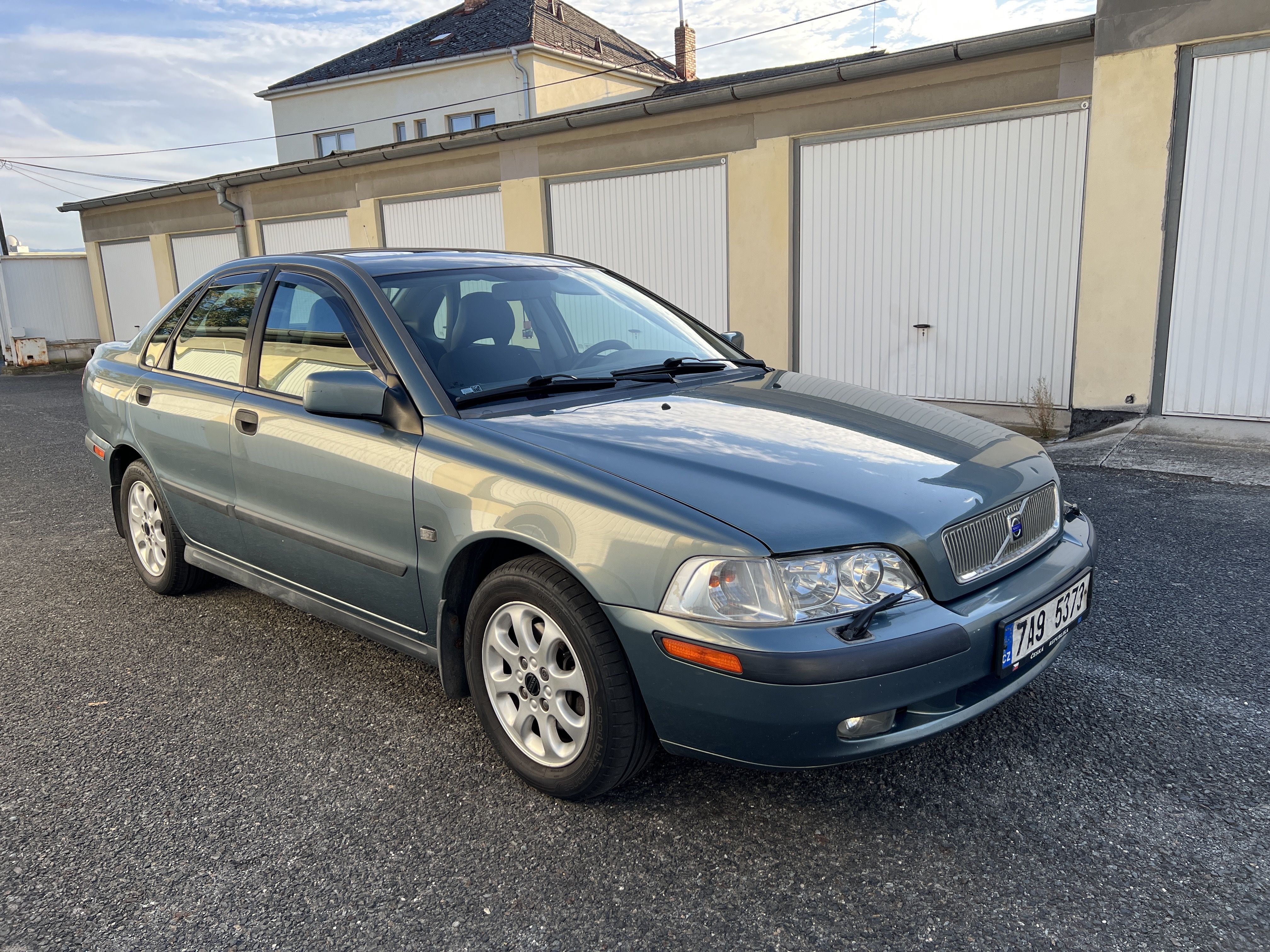 Volvo S40, 2.0i, 100kW - fotka 2