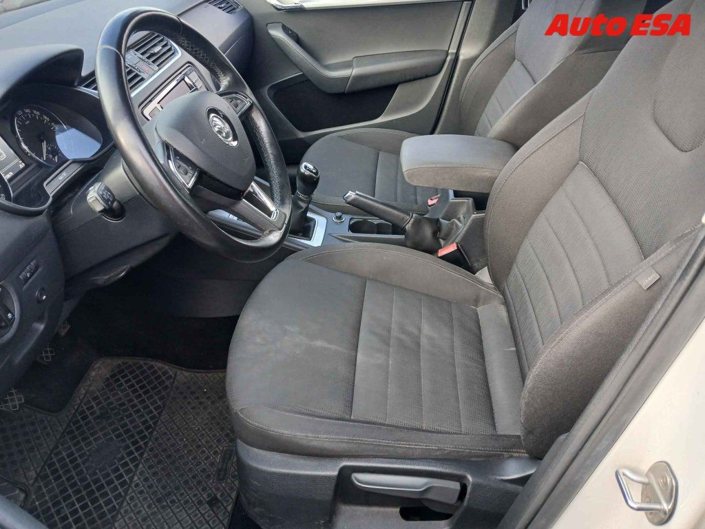 Škoda Octavia, 2.0TDi,ČR,autoAC - fotka 3