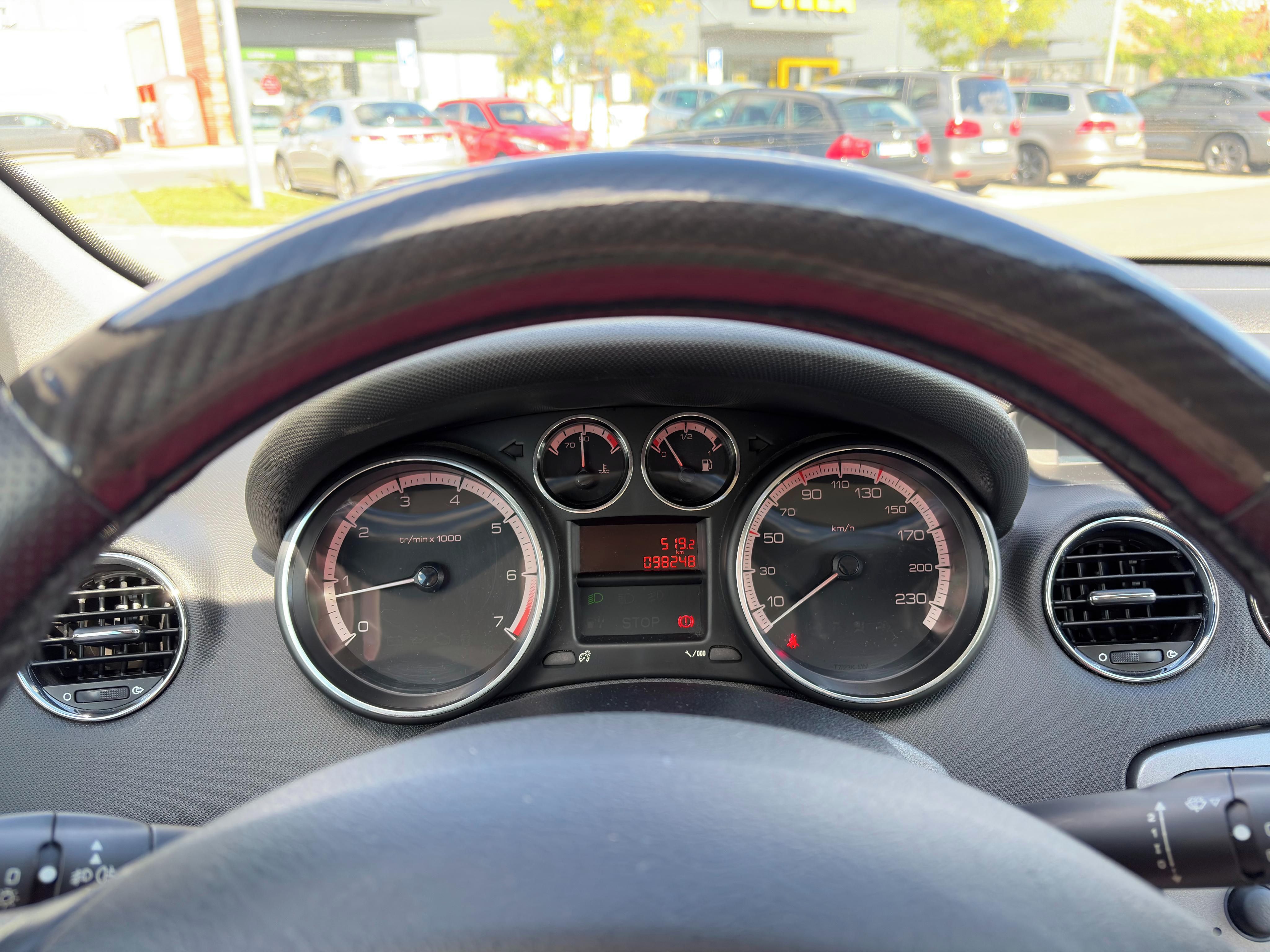 Peugeot 308, 1.6 VTi, 88 Kw - fotka 3