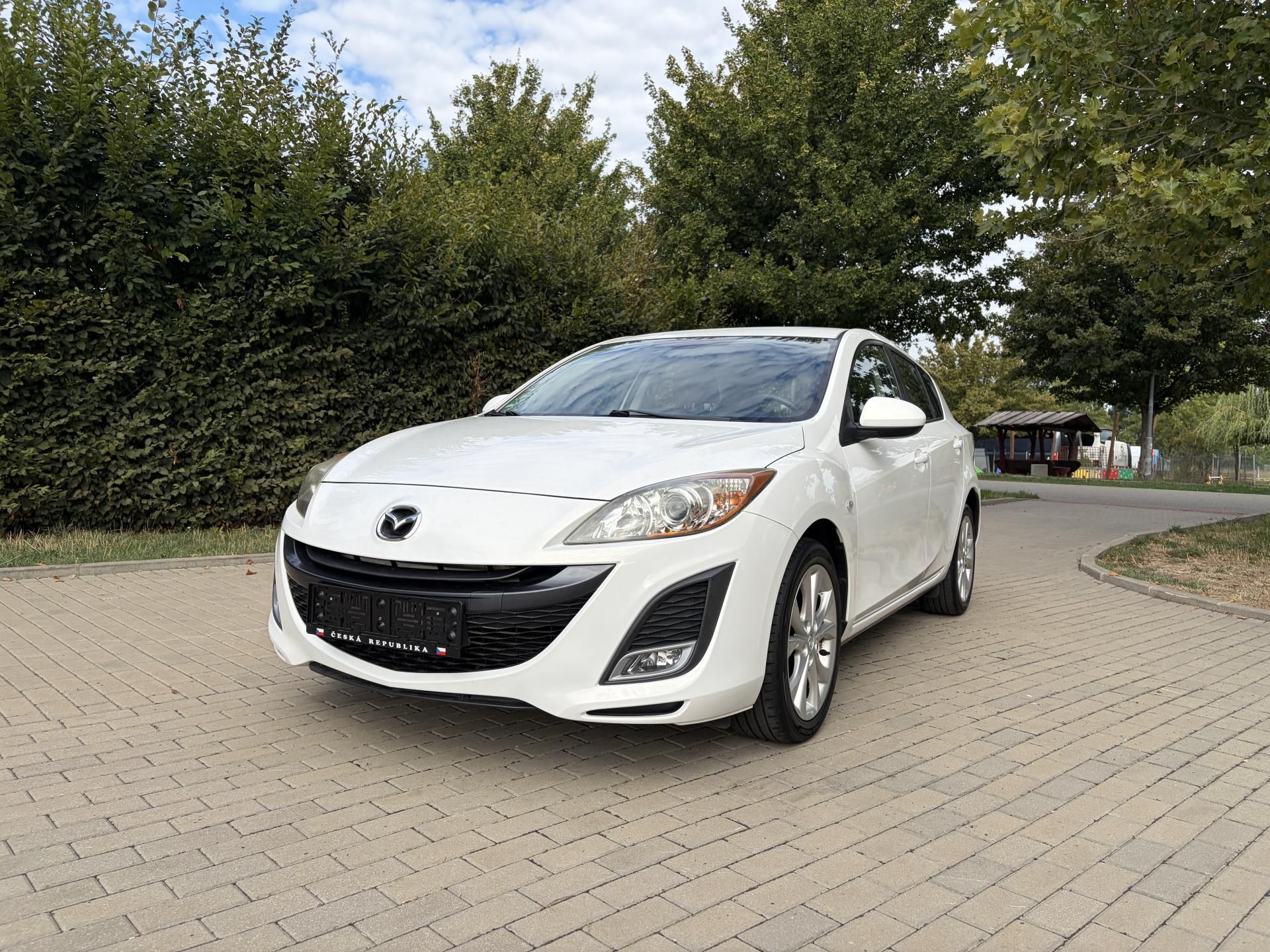 Mazda 3, 1.6 90th Anniversary - fotka 3