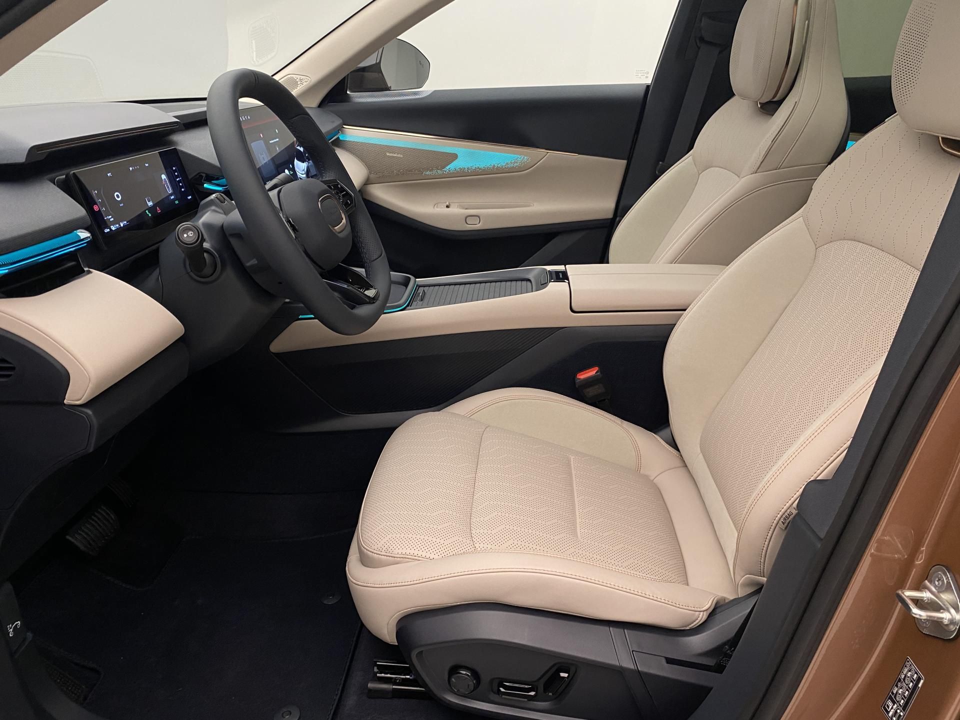 Lynk & Co 08, MORE PHEV - fotka 3
