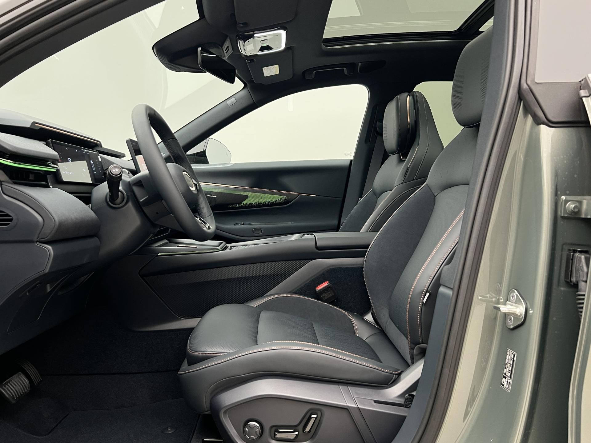 Lynk & Co 08, MORE PHEV - fotka 3