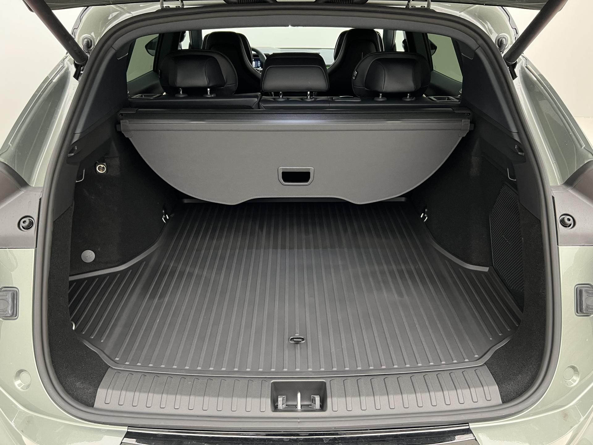 Lynk & Co 08, MORE PHEV - fotka 6