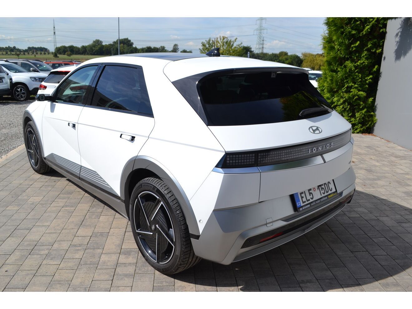 Hyundai Ioniq 5, STYLE PREMIUM 4x4 POWER 84kWh - fotka 3