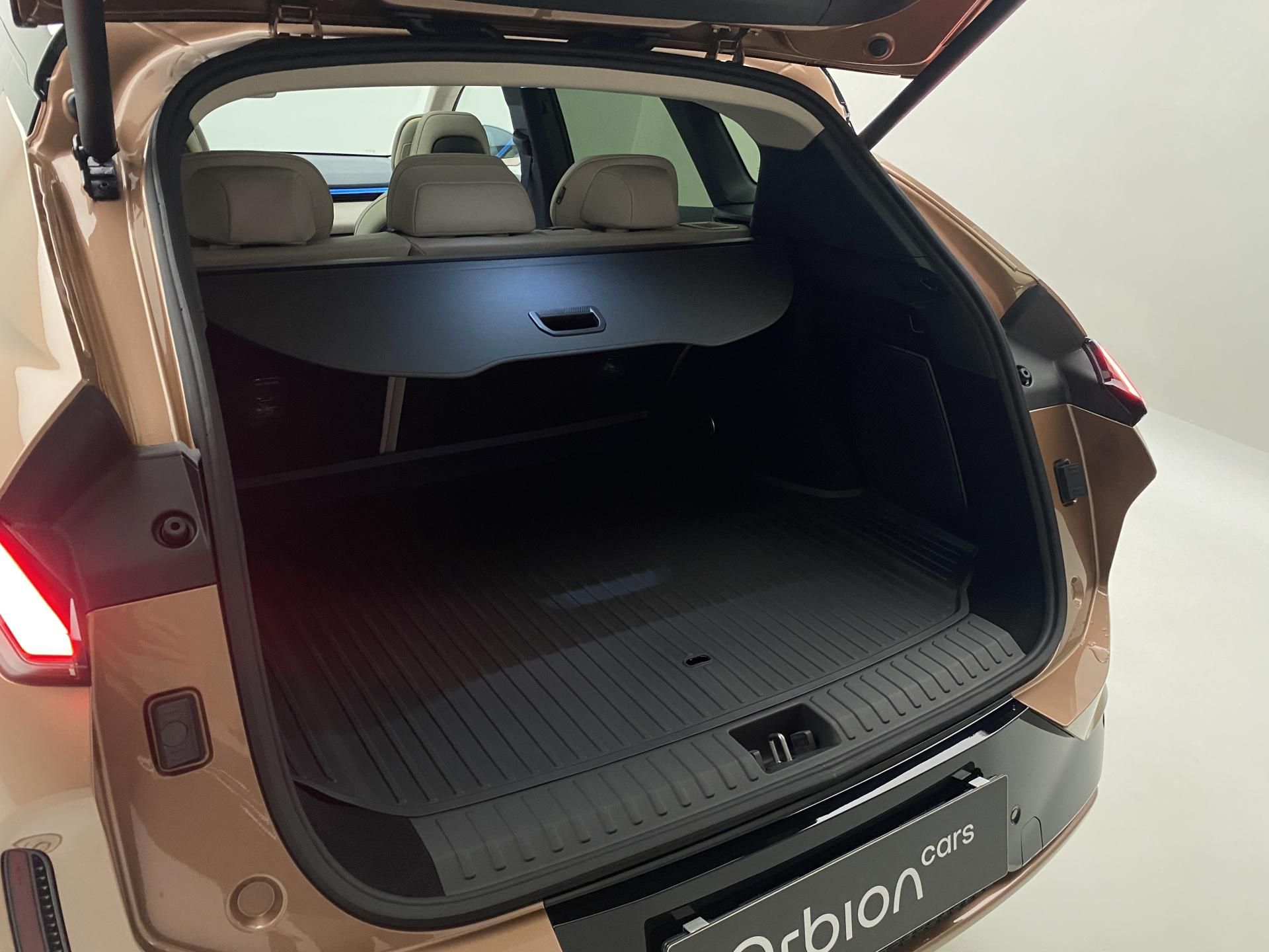 Lynk & Co 08, MORE PHEV - fotka 5