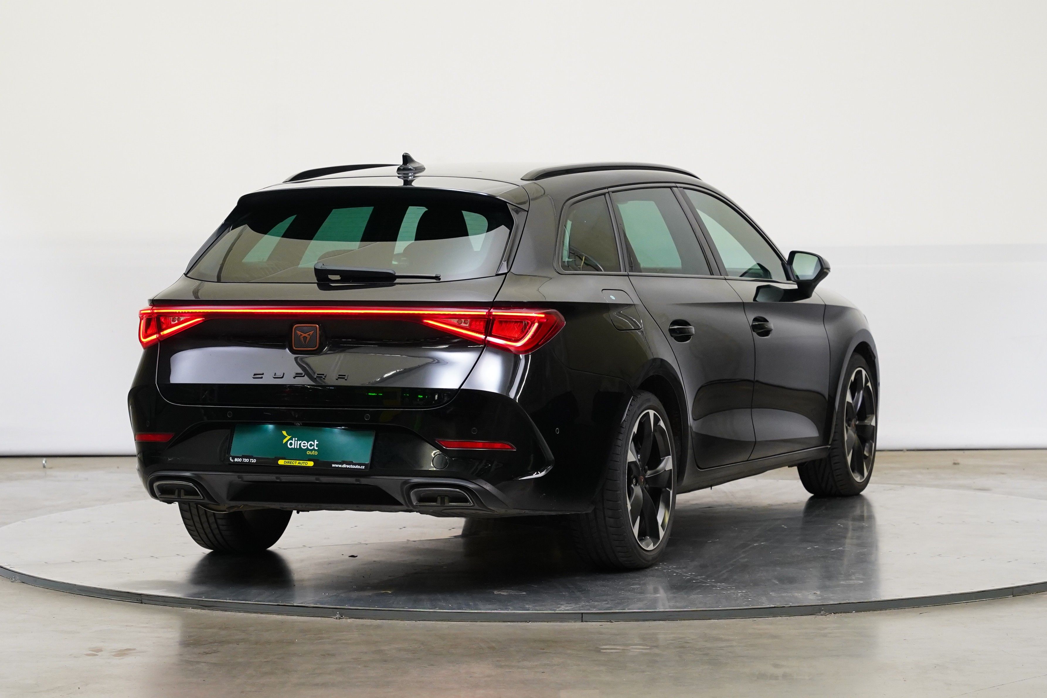 Cupra Leon, 1.5 eTSI 110 kW ST - fotka 2