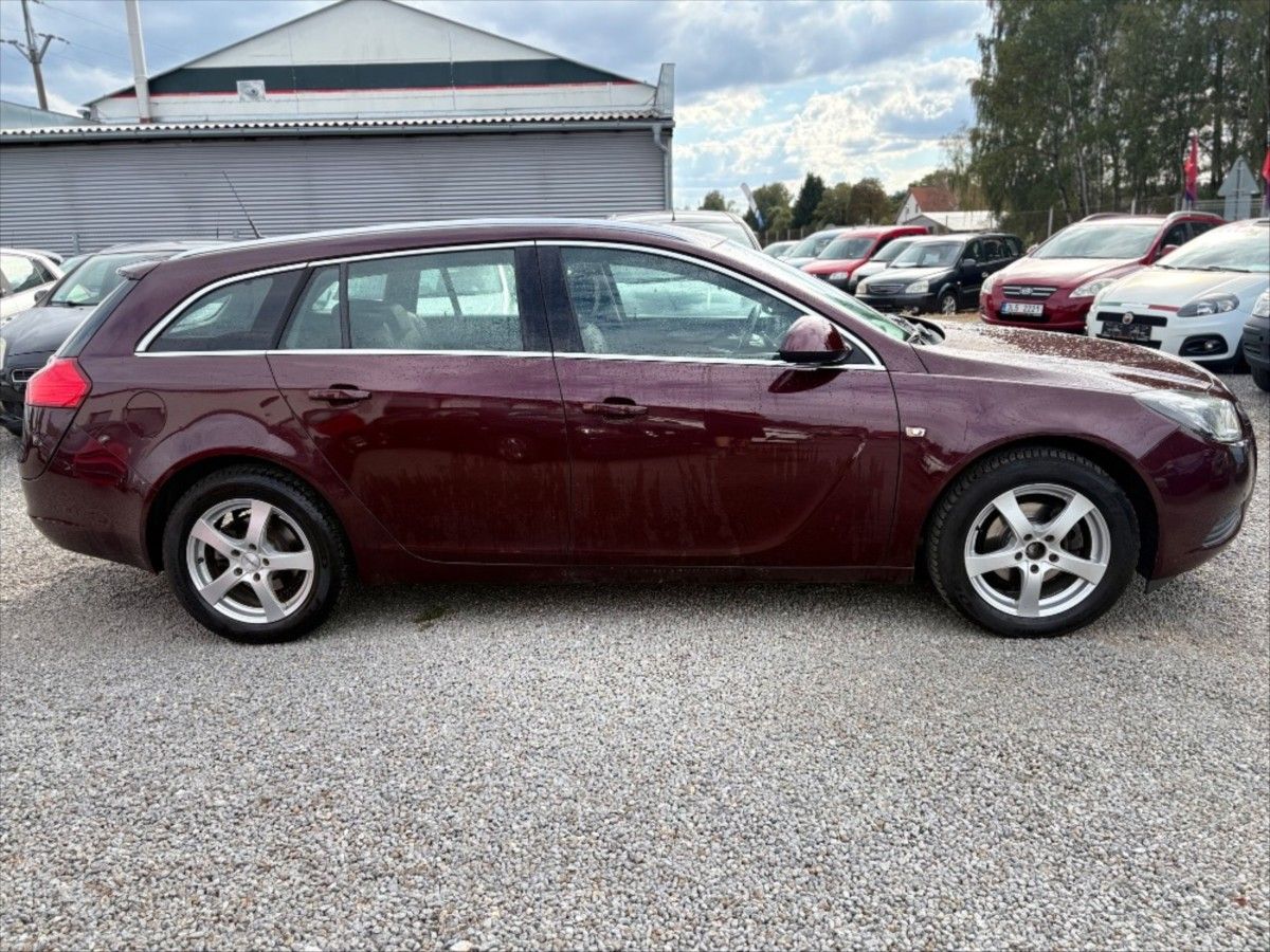 Opel Insignia, 2,0 CDTI COMBI - fotka 5