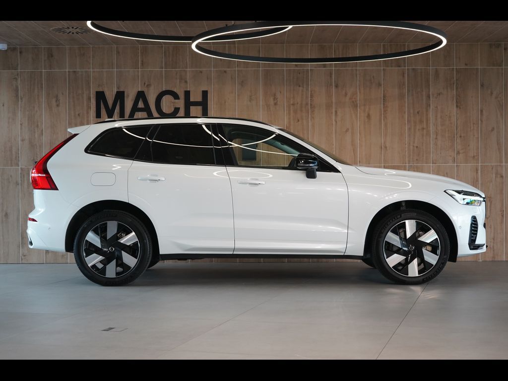 Volvo XC60, T8 PLUS Dark, Ventilace, 360° - fotka 6