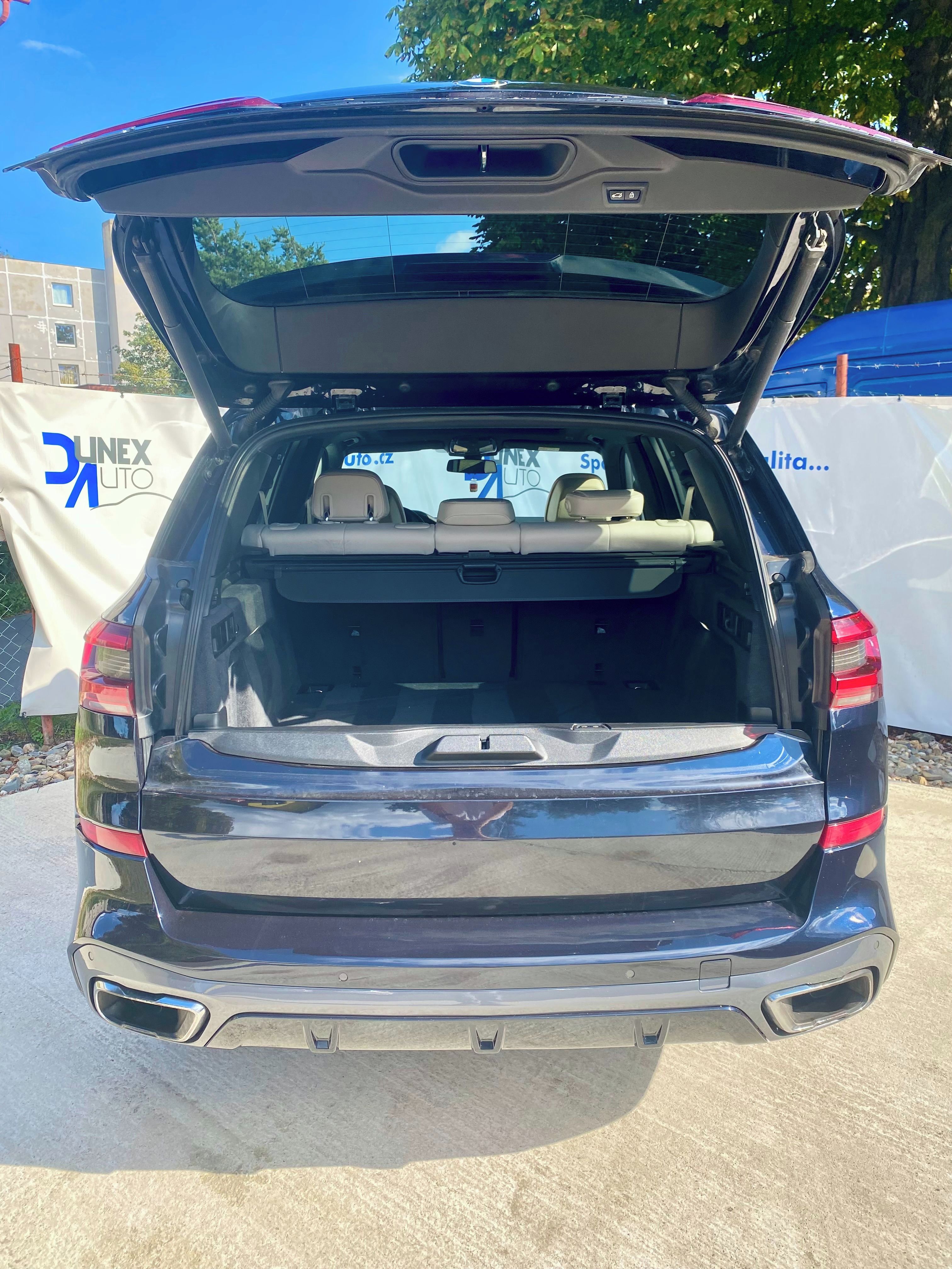 BMW X5, XDRIVE 30D, 195 kW, MPAKET - fotka 6