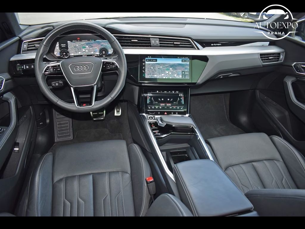 Audi Q8 e-tron, Sportback 55 qu. *S-line*Pano* - fotka 2