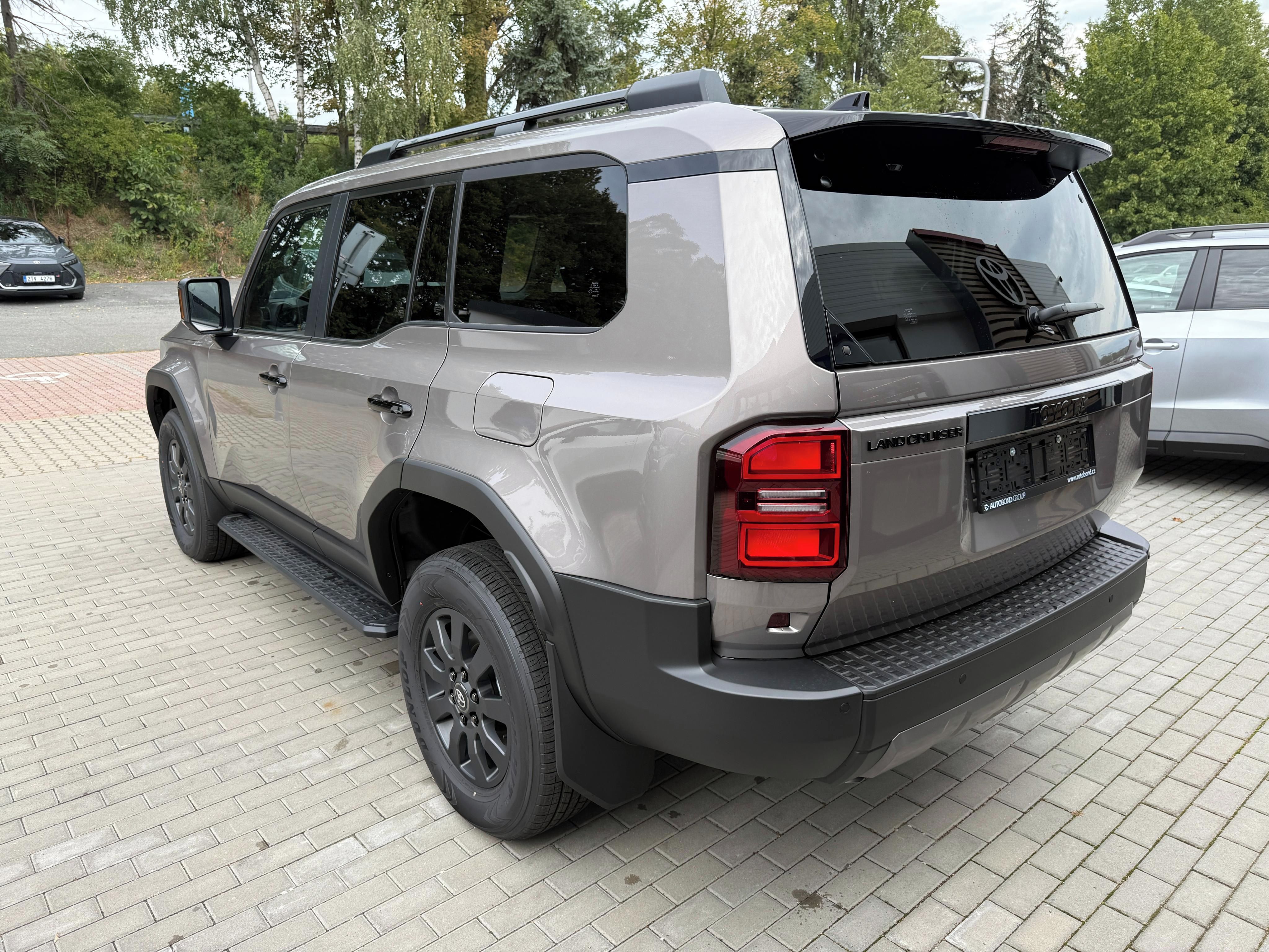 Toyota Land Cruiser, 2.8 MHEV Invincible - fotka 4