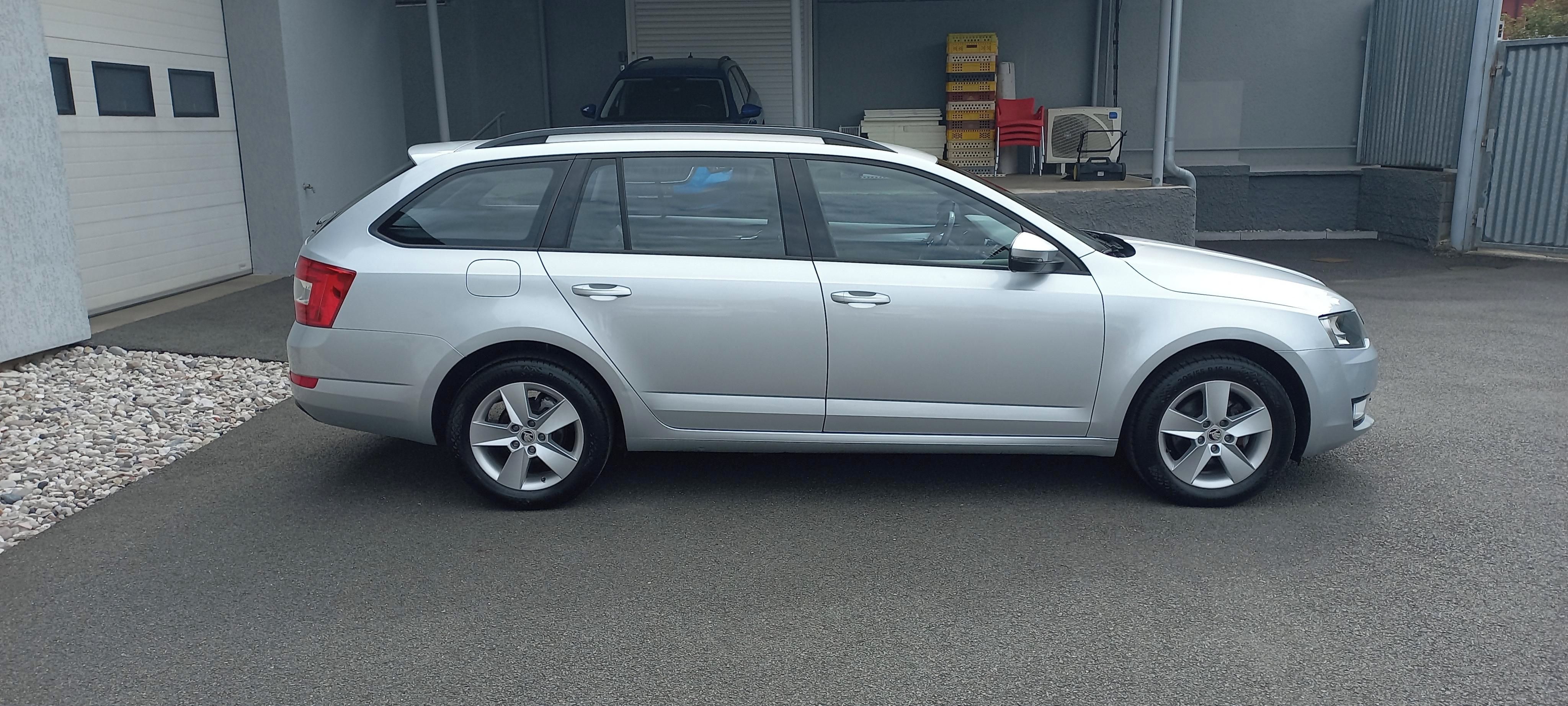 Škoda Octavia, 1.4 TSI 150, AMBITION - fotka 6