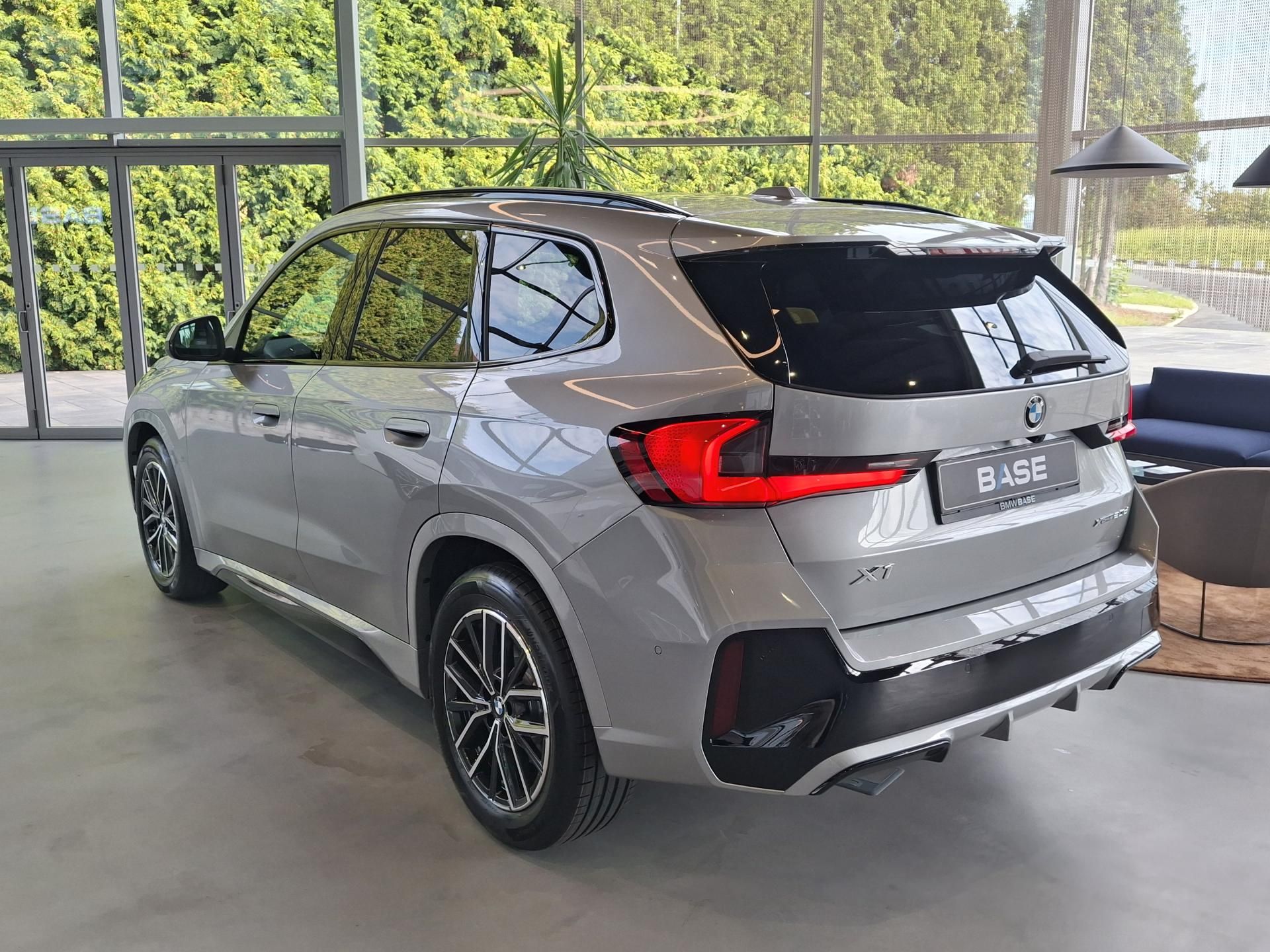 BMW X1, xDrive20d M-Sport - fotka 4