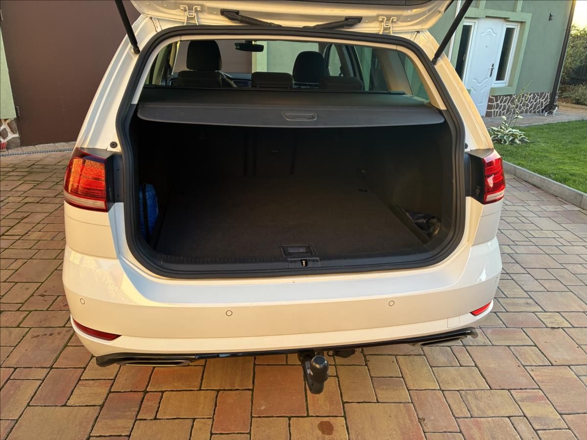 Volkswagen Golf, 2,0 TDI R-Line 110KW - fotka 5