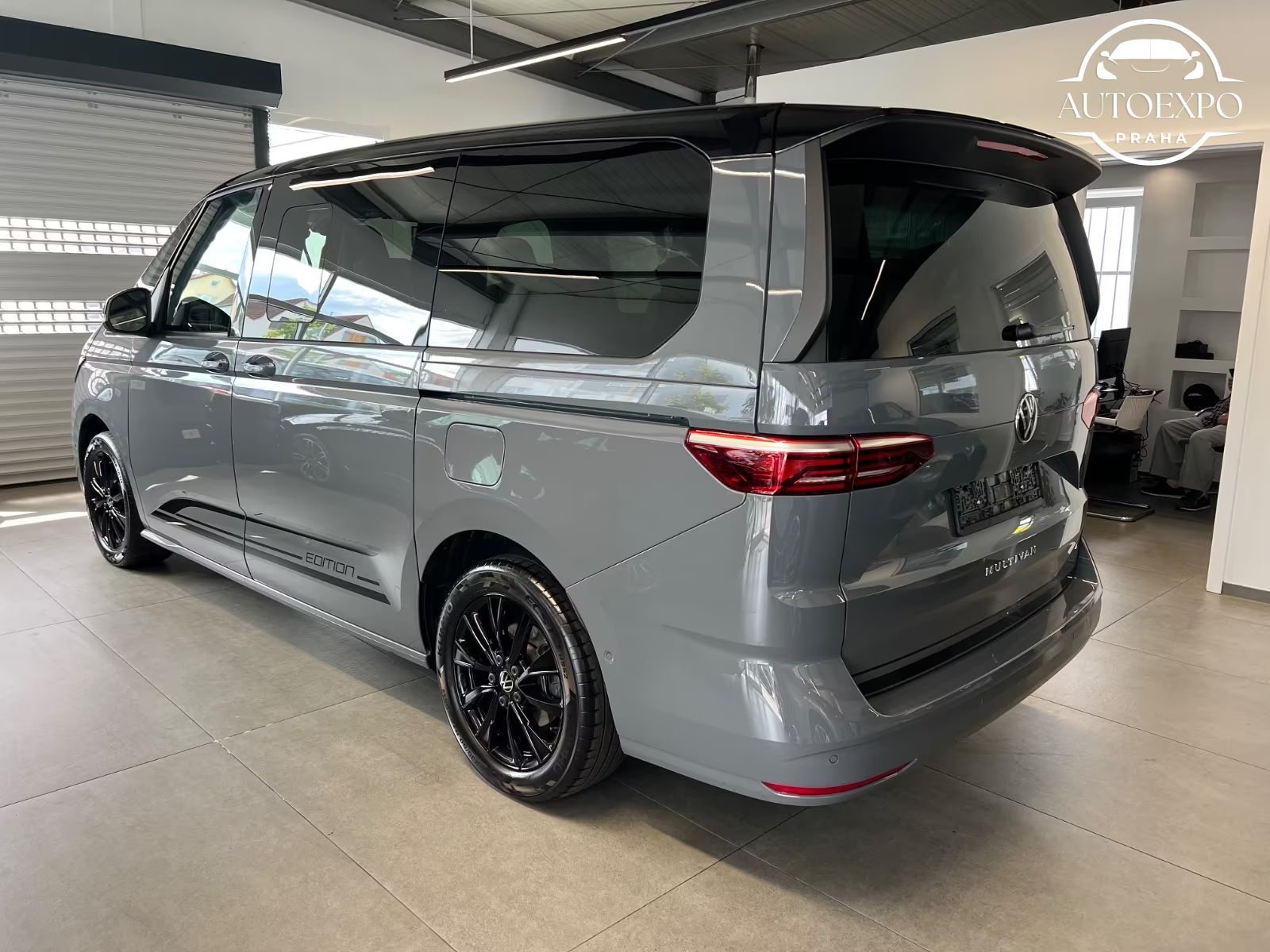 Volkswagen Multivan, Edition Long / 5 let. Garantie - fotka 2