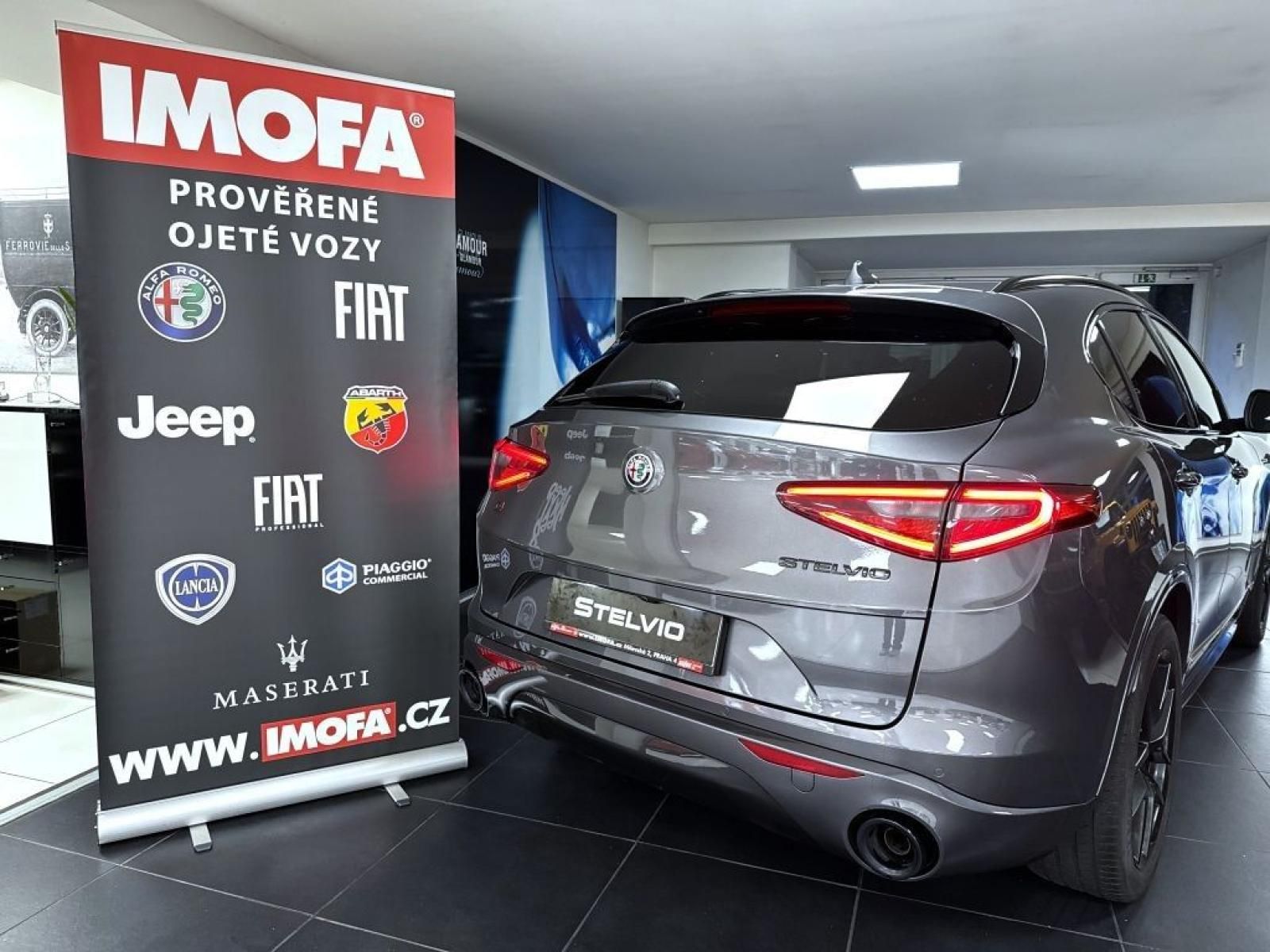 Alfa Romeo Stelvio, 2.0T 280k AT8 ZF Q4 4x4 Veloce - fotka 5