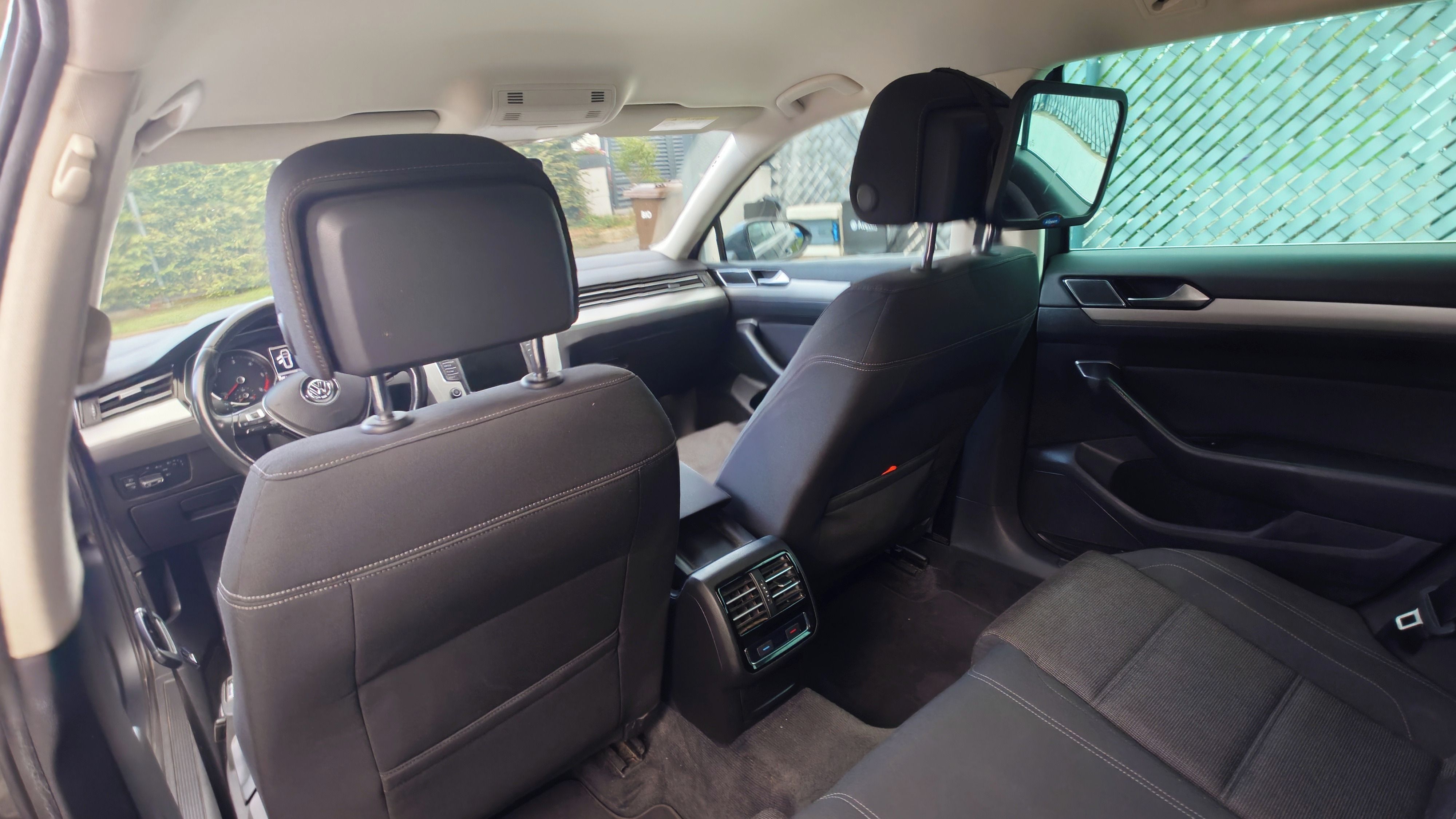 Volkswagen Passat, Comfortline 2.0 TDI 110 kW - fotka 3