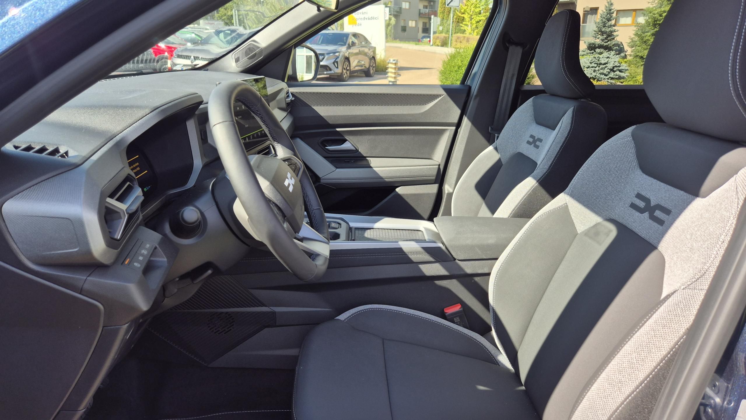 Dacia Bigster, Journey hybrid 155 - fotka 6
