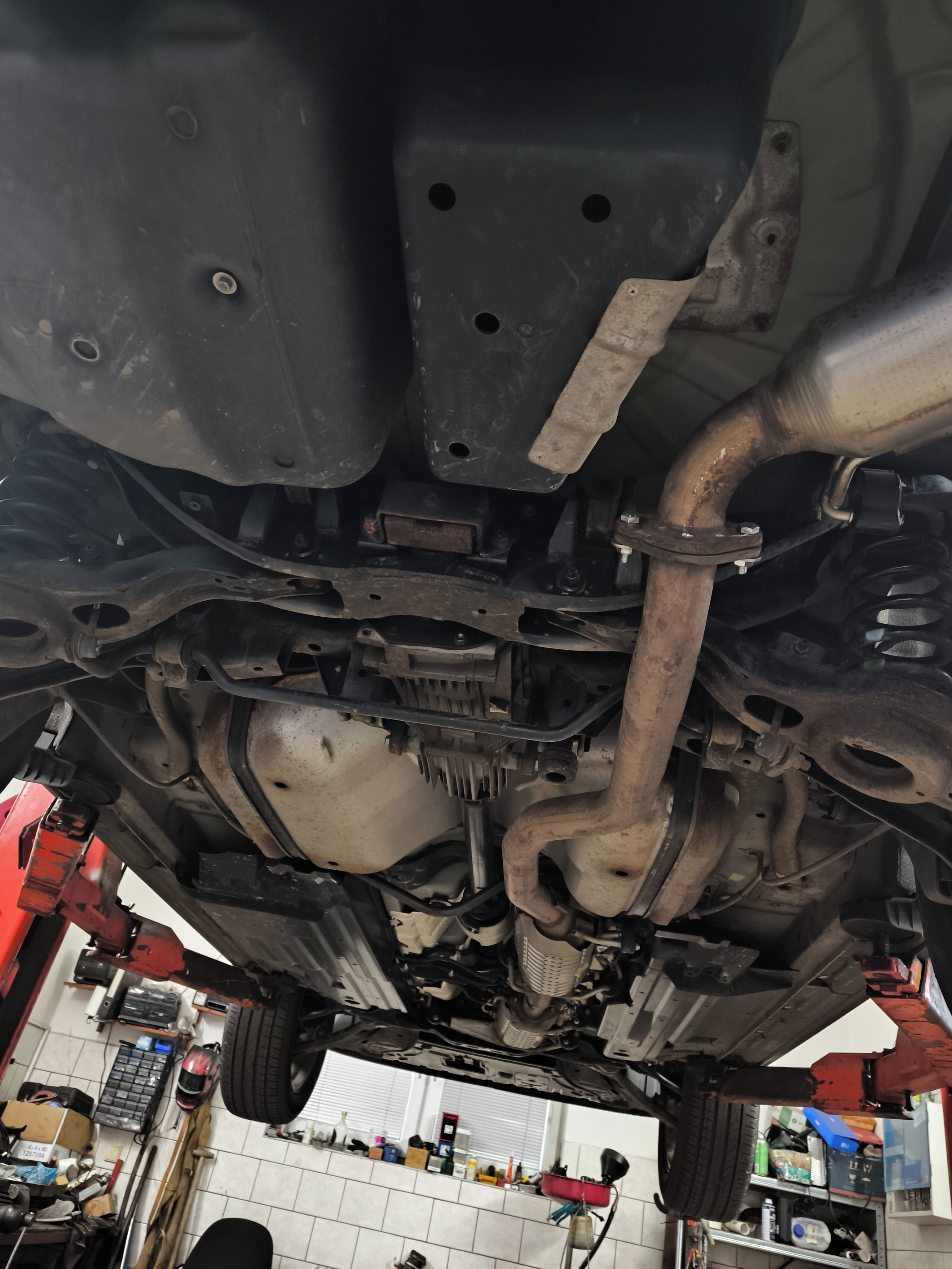 Mazda CX-7, 2.2 MZR-CD 127 KW - fotka 6