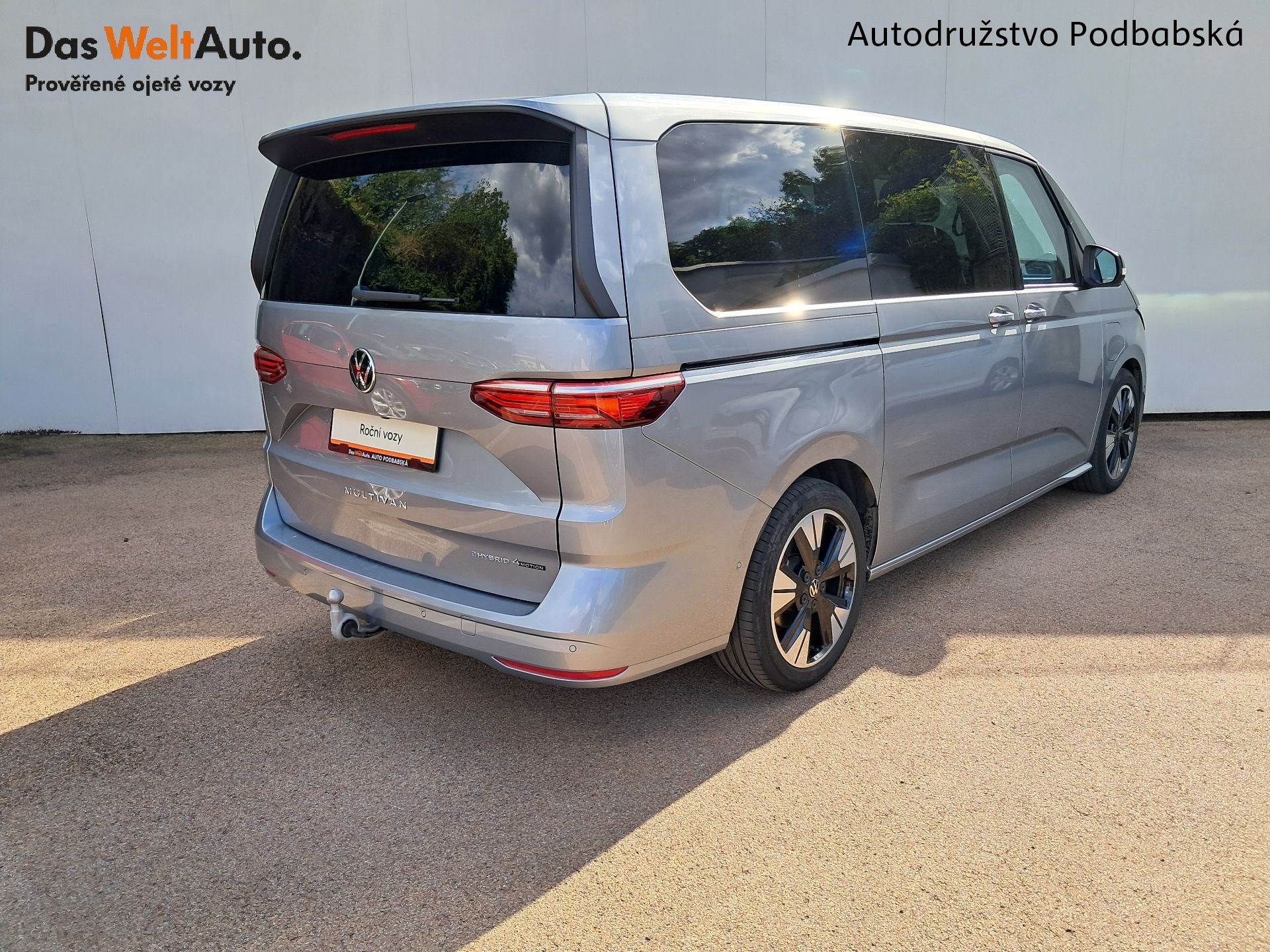 Volkswagen Multivan, MULTIVAN LONG Life 1.5 TSi P-H - fotka 2
