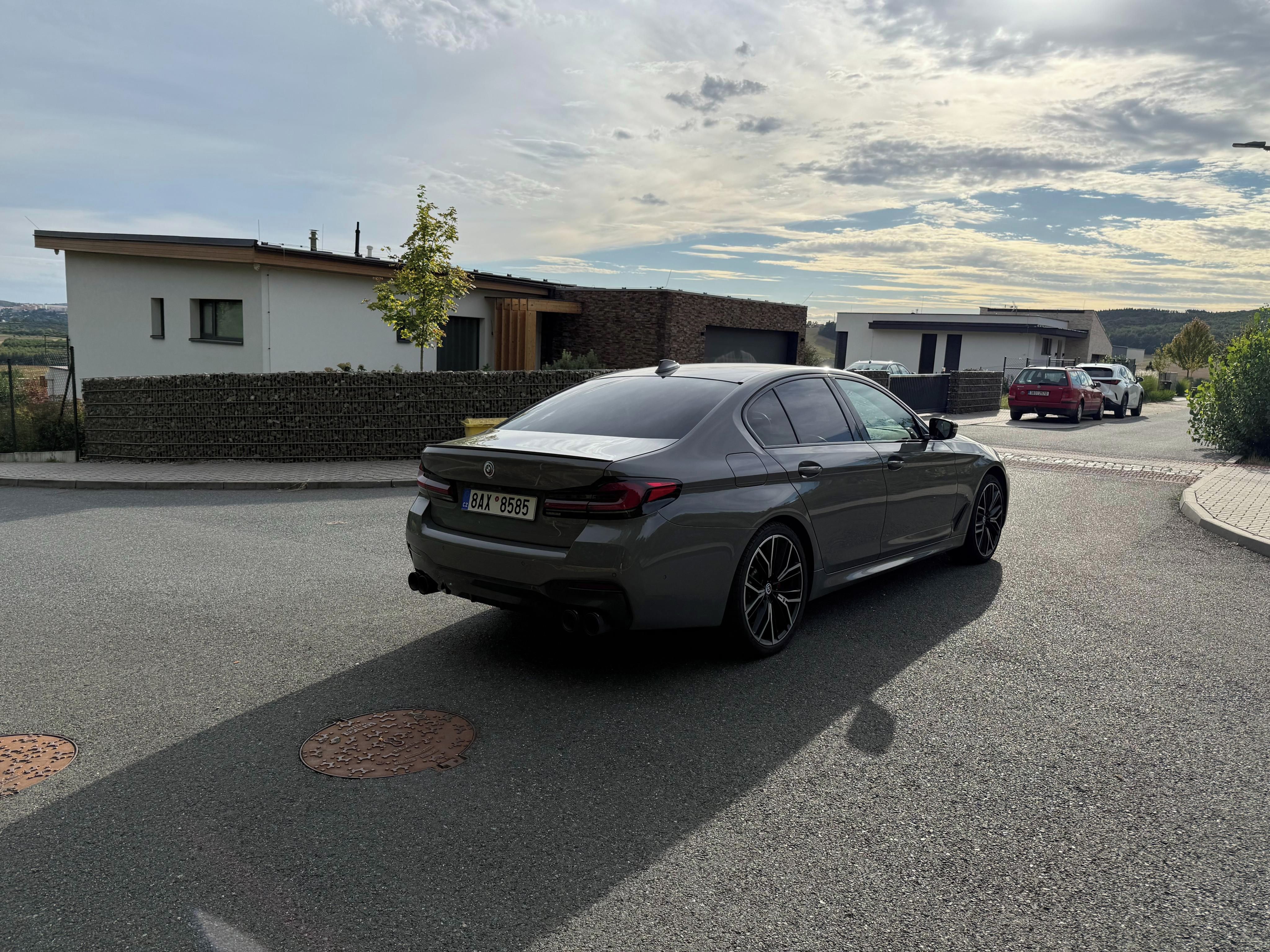 BMW Řada 5, TOP výbava + historie + REMUS - fotka 6