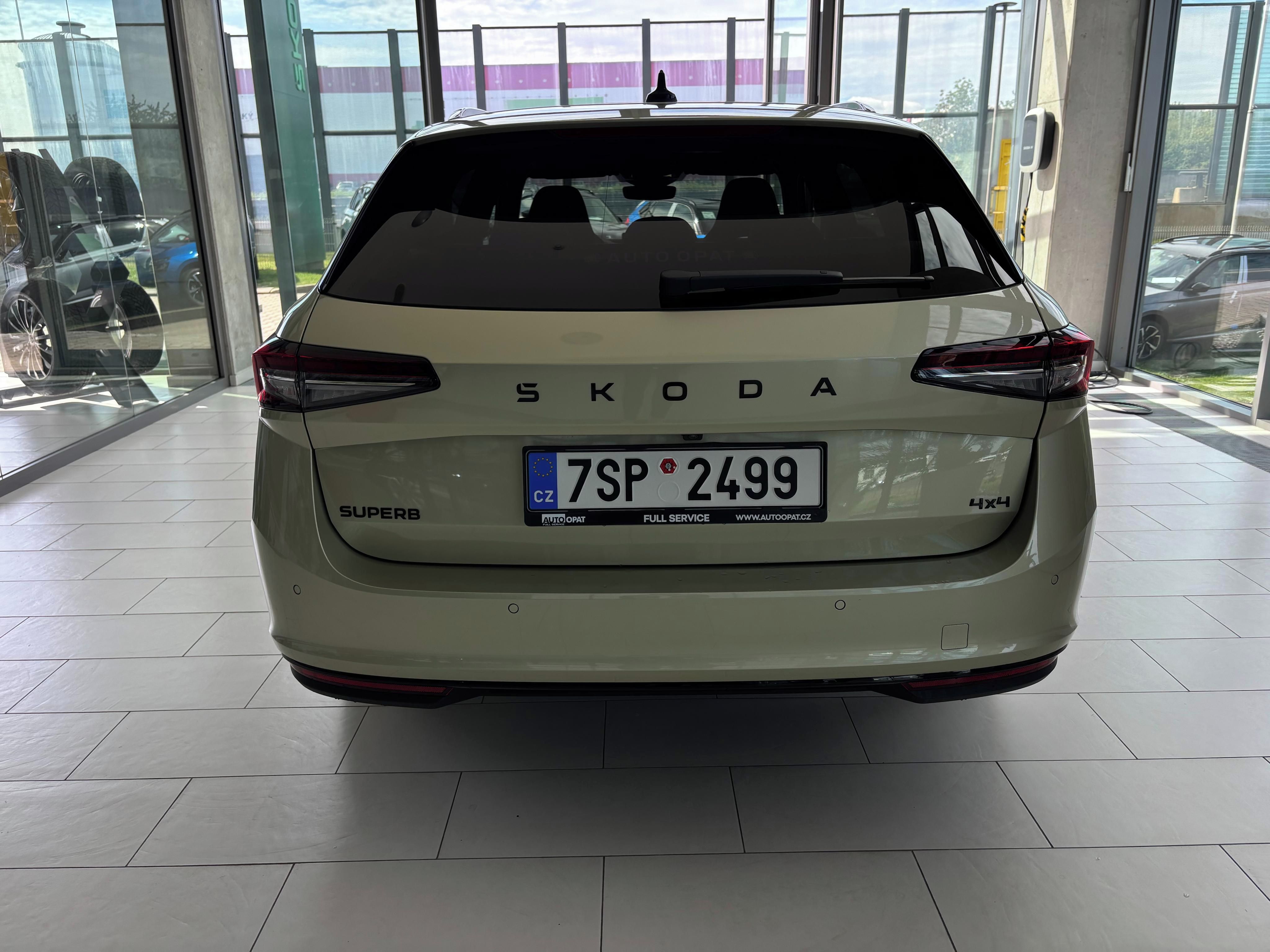 Škoda Superb, Sportline 2,0 TDI 142 kW 4x4 - fotka 5