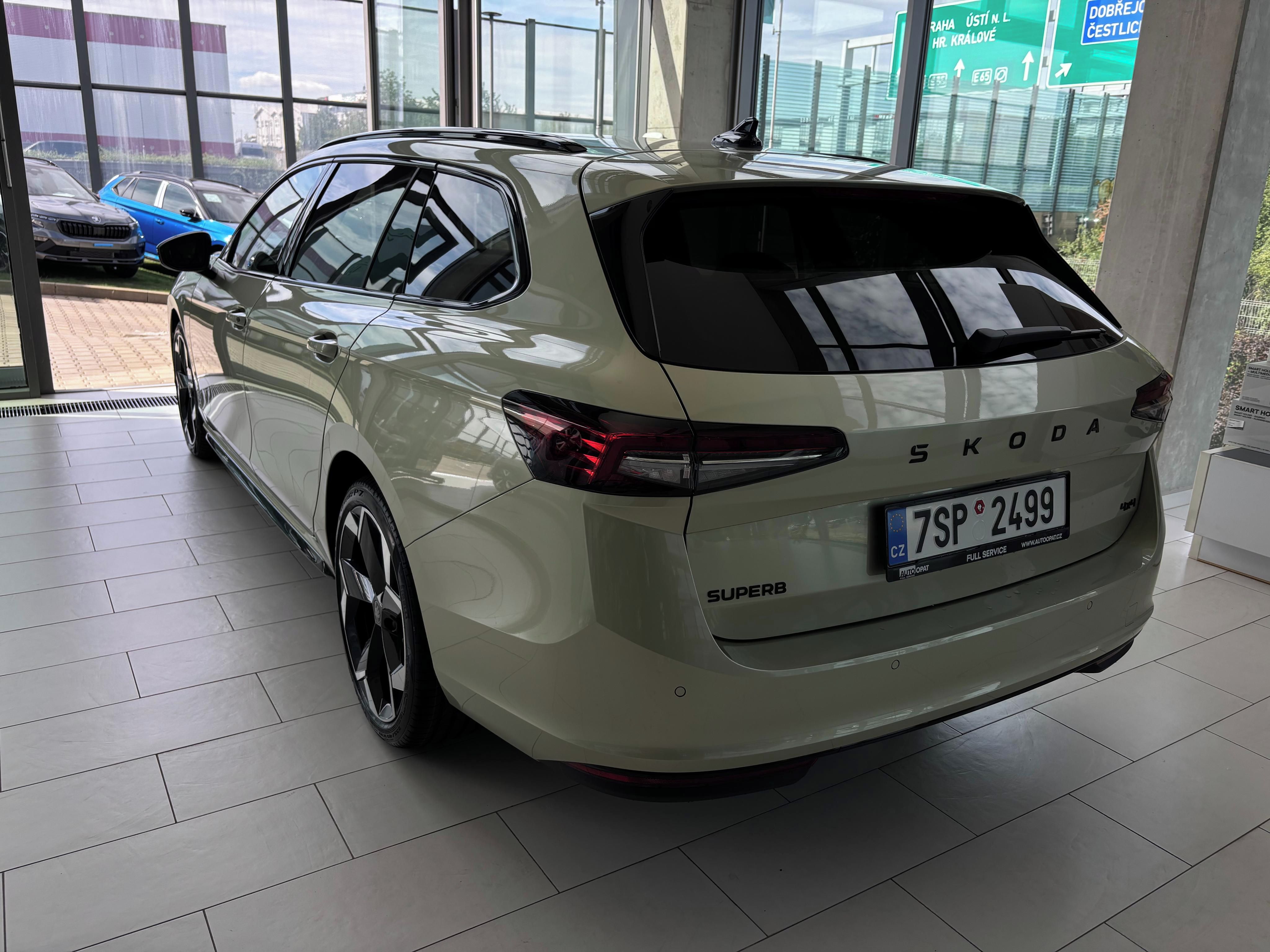 Škoda Superb, Sportline 2,0 TDI 142 kW 4x4 - fotka 4